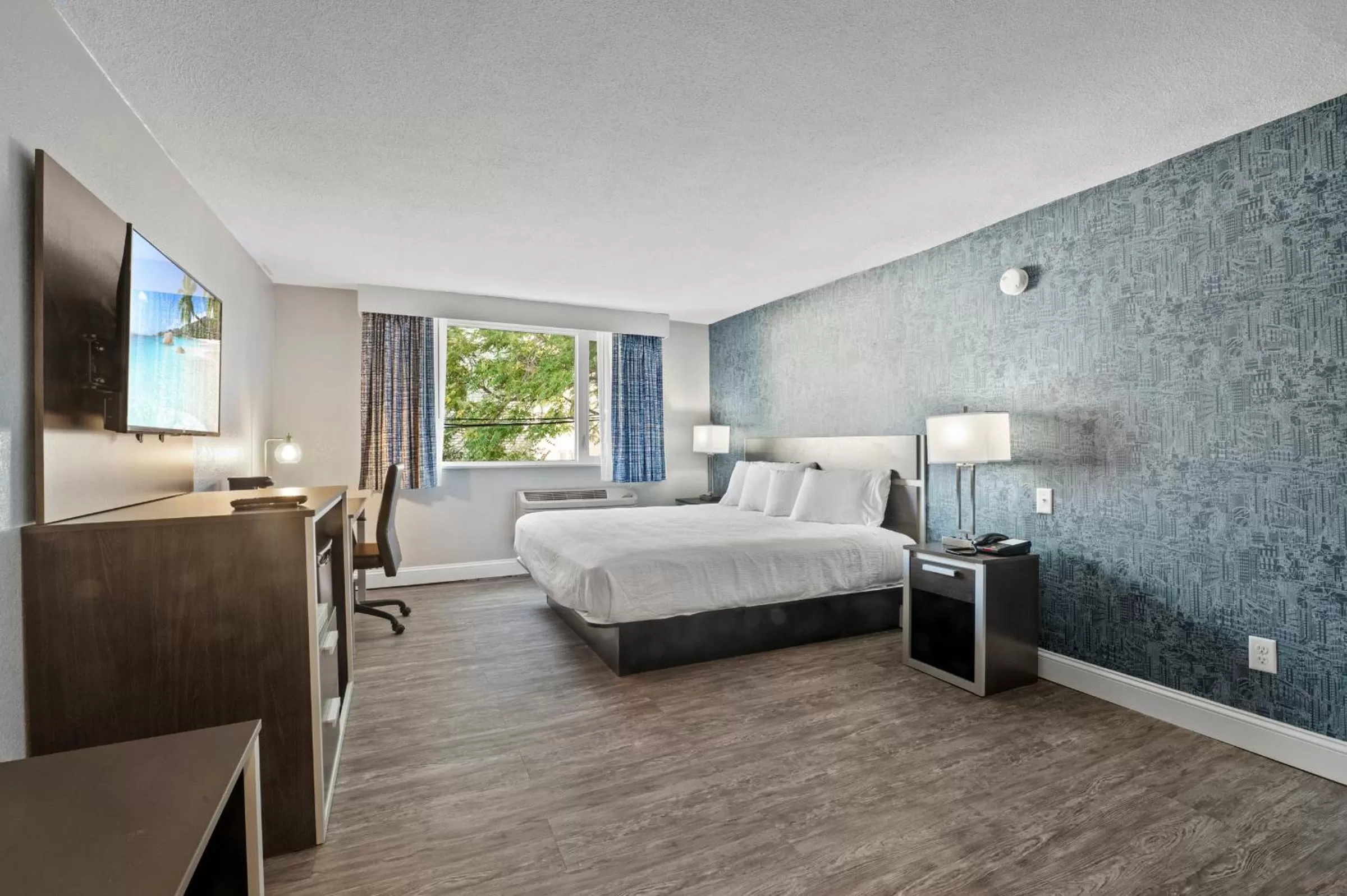 Photo of the whole room, Bed in Inn On Arsenal