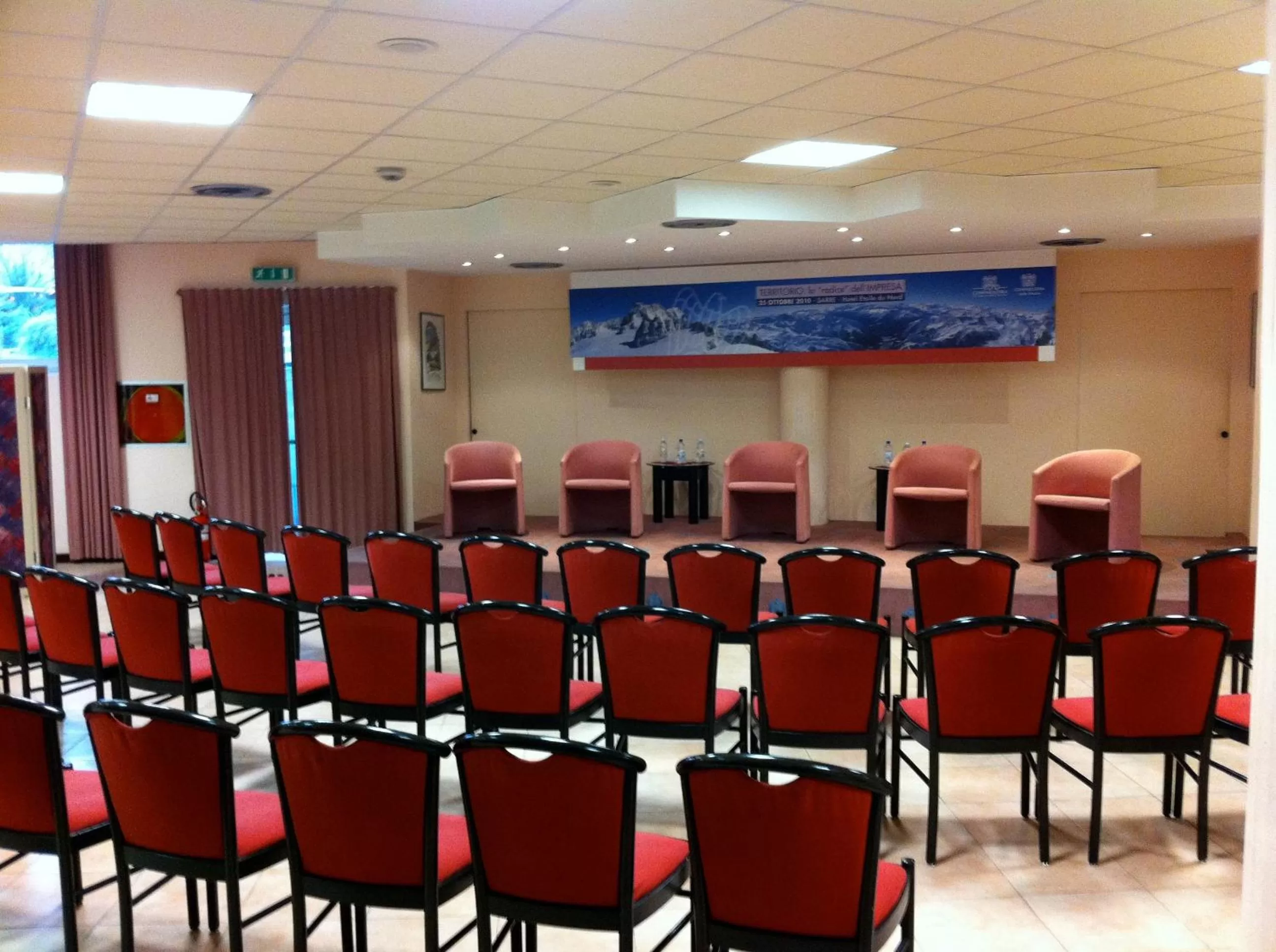 Business facilities in Etoile Du Nord