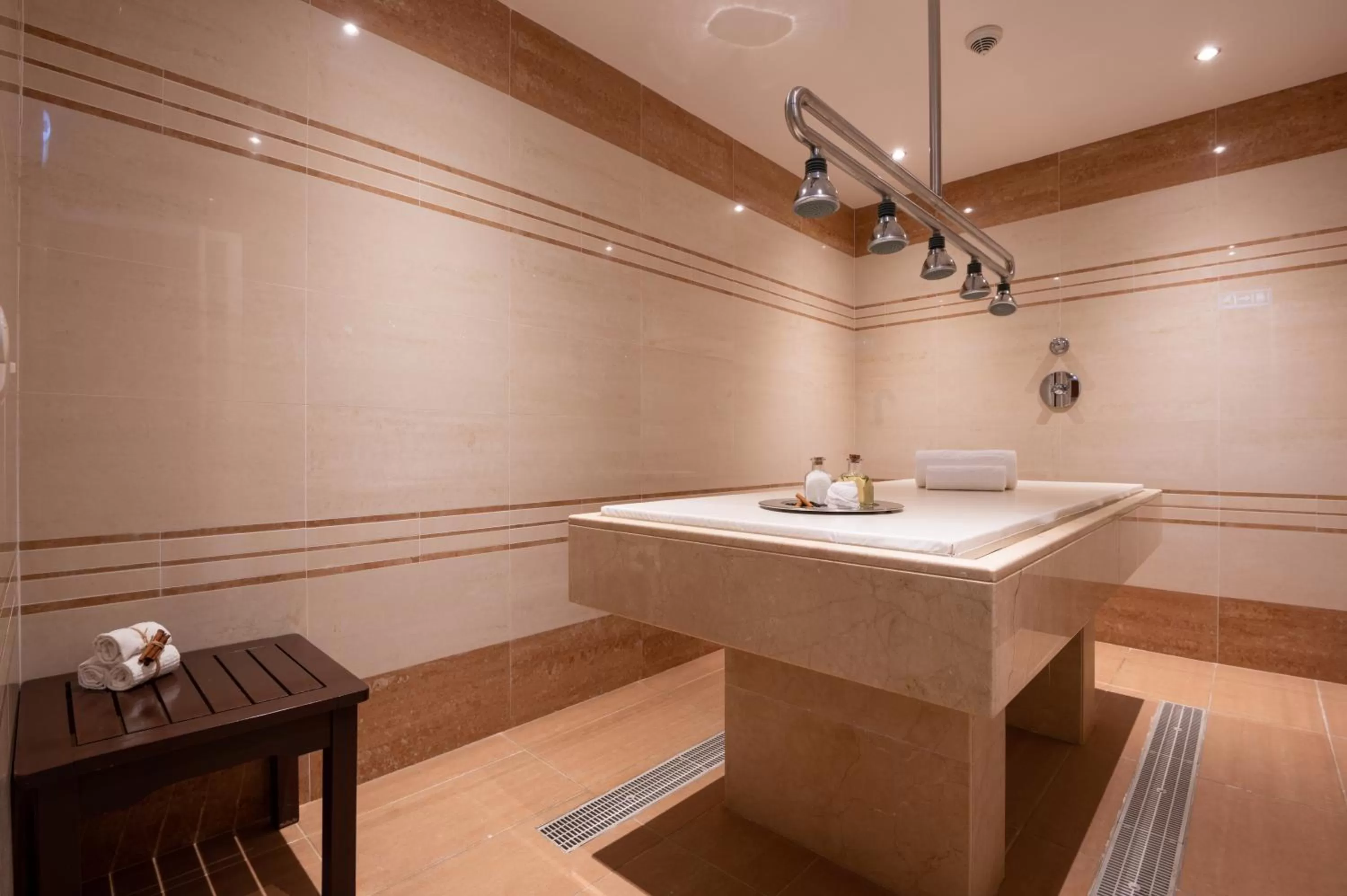 Spa and wellness centre/facilities in Vila Gale Albacora