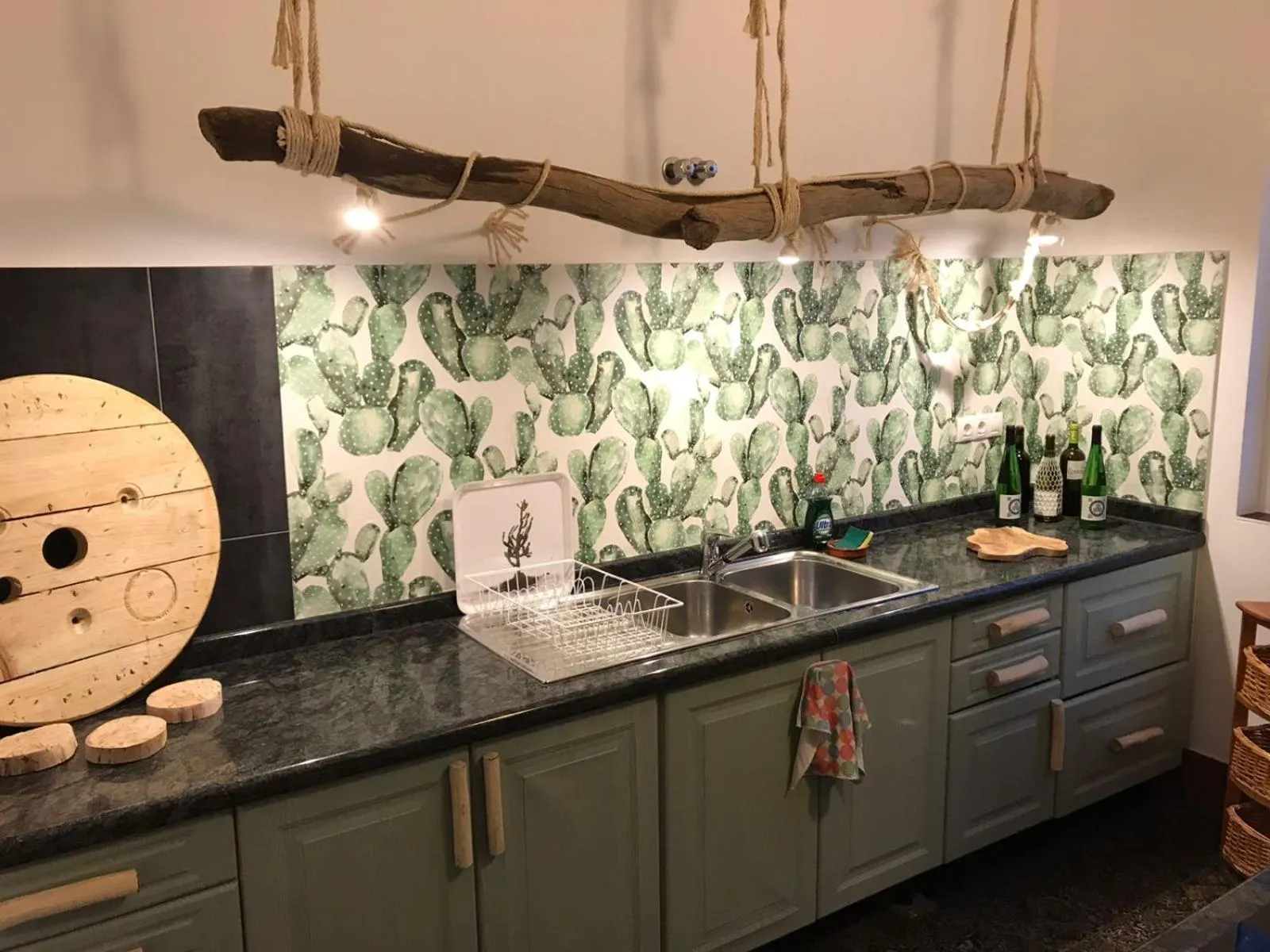 Communal kitchen in Cactus Host