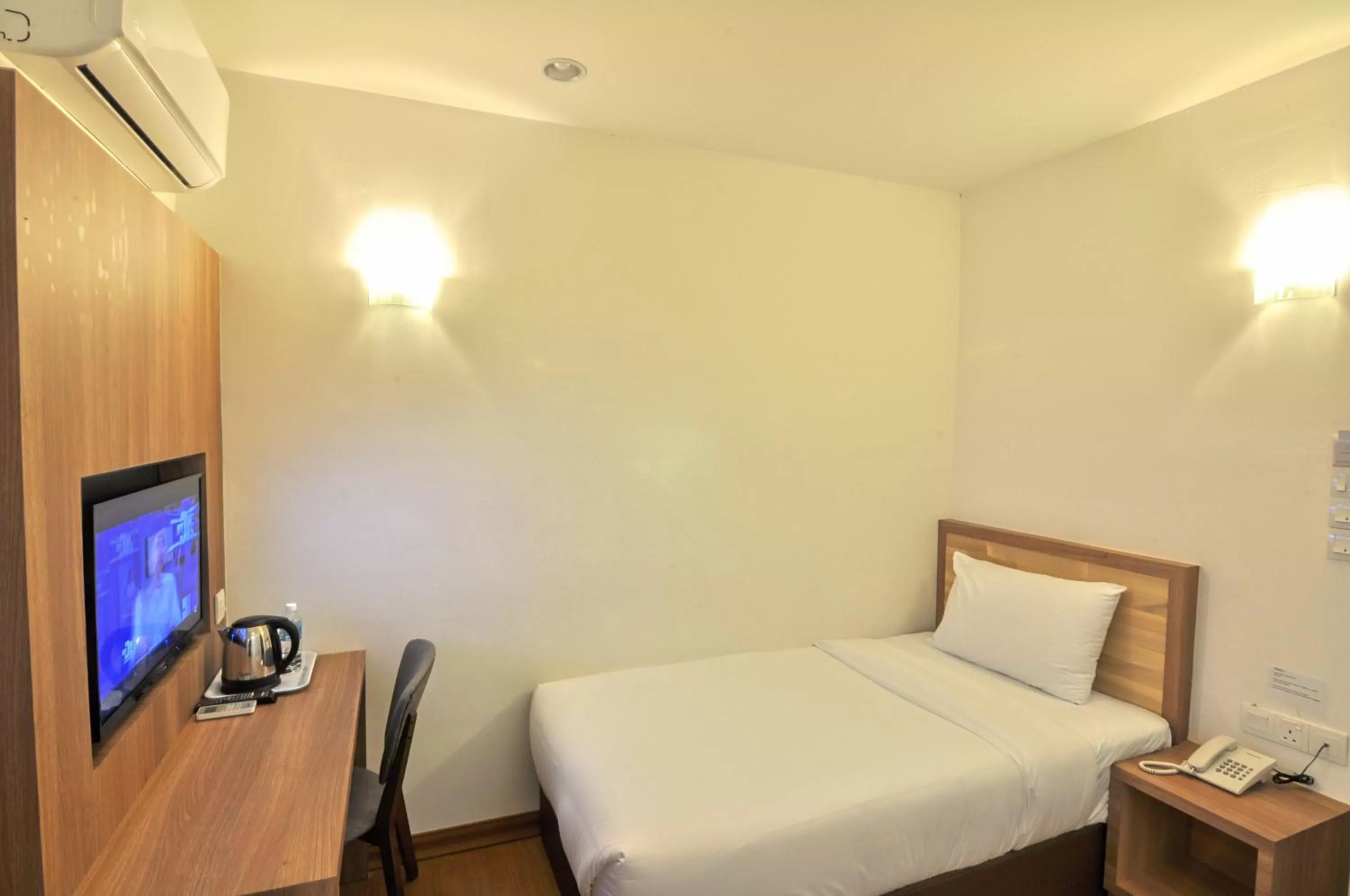 Bed in Greencity Hotel