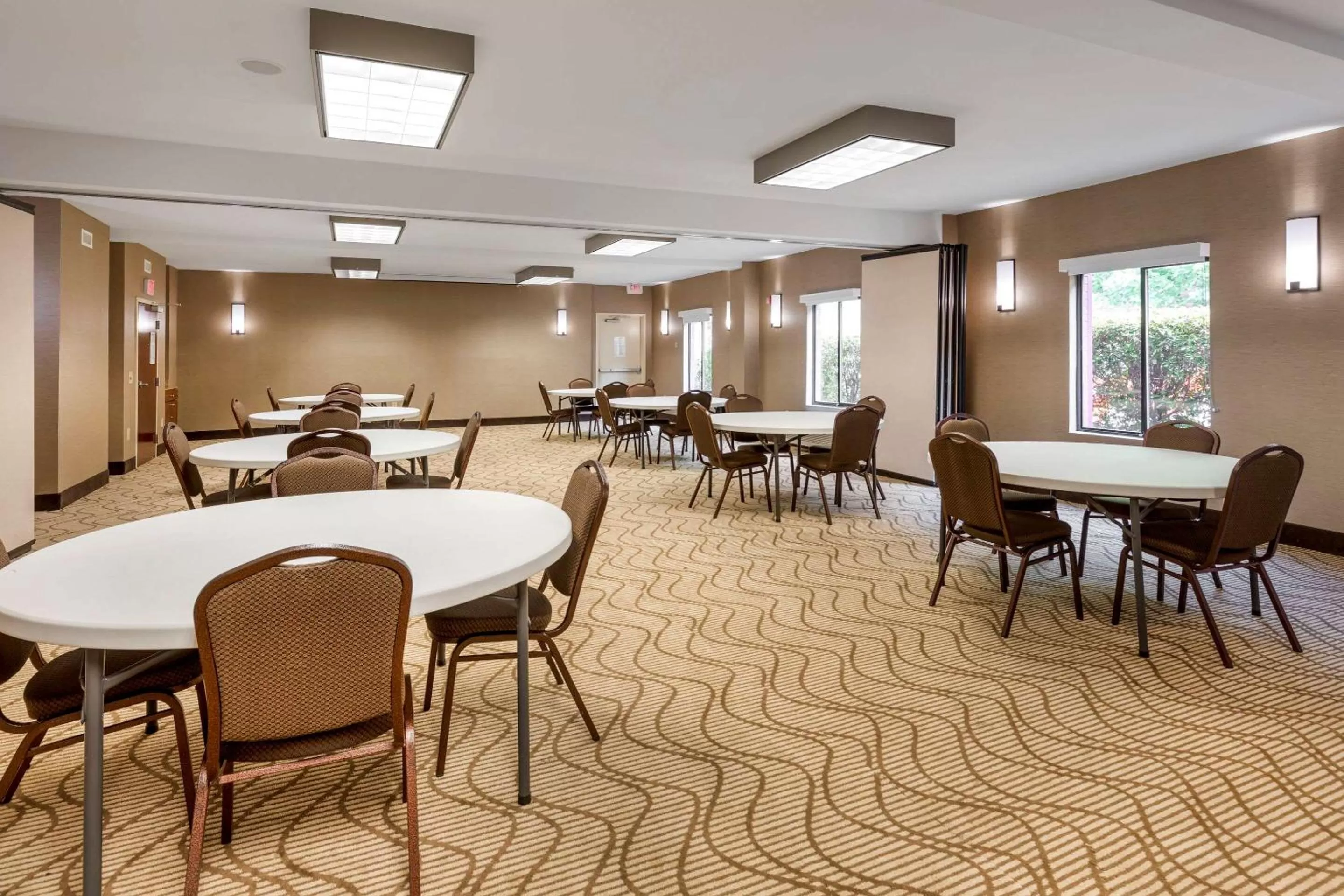 On site in Comfort Inn & Suites Canton Riverstone Area