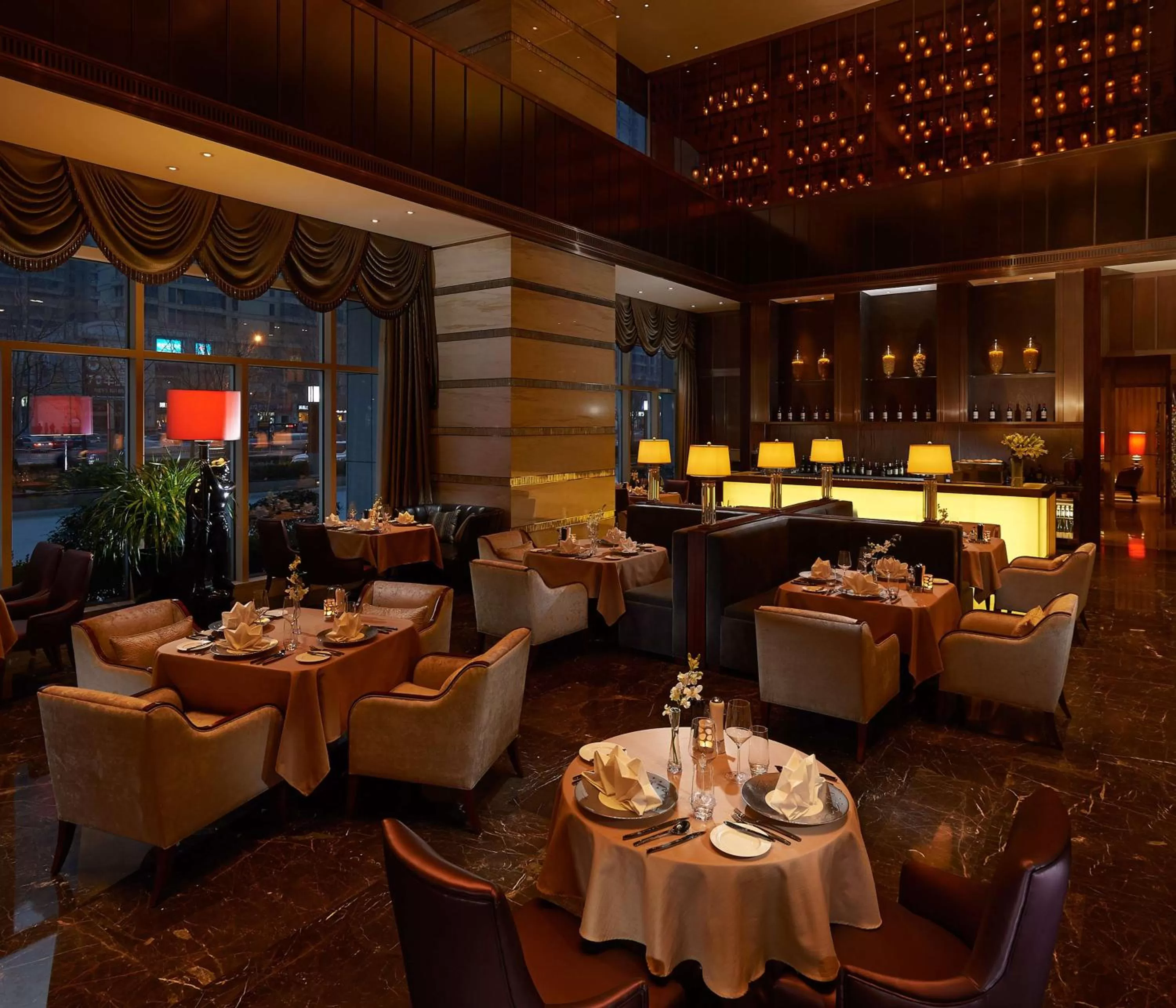 Restaurant/places to eat in Hilton Zhengzhou