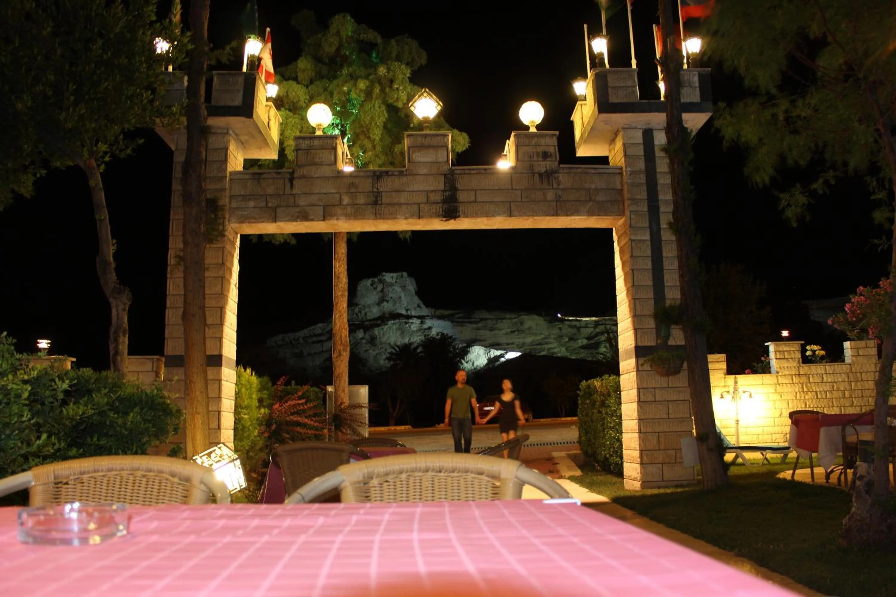 Night in Hotel HAL-TUR