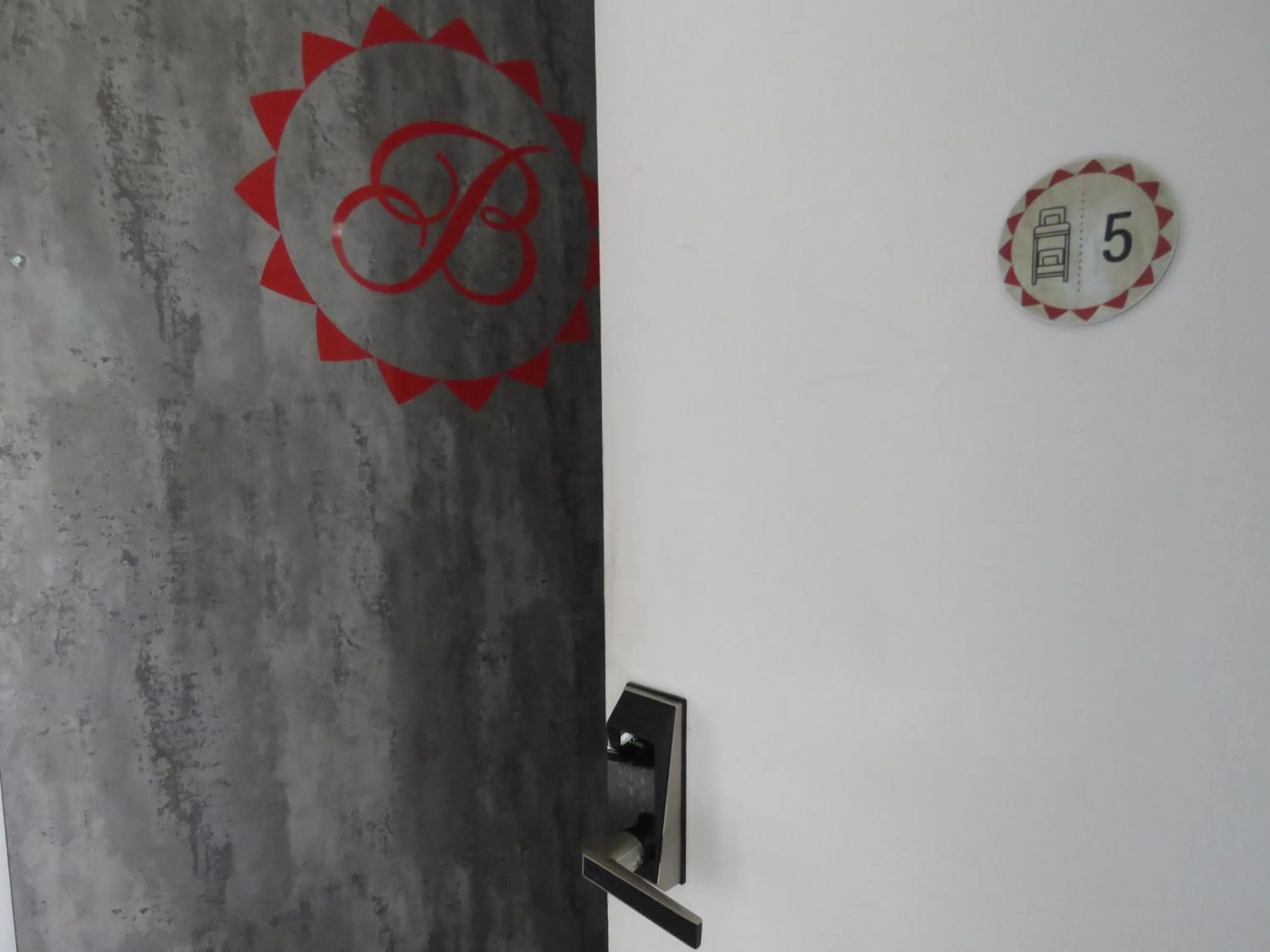 Property logo or sign in Bazpackers