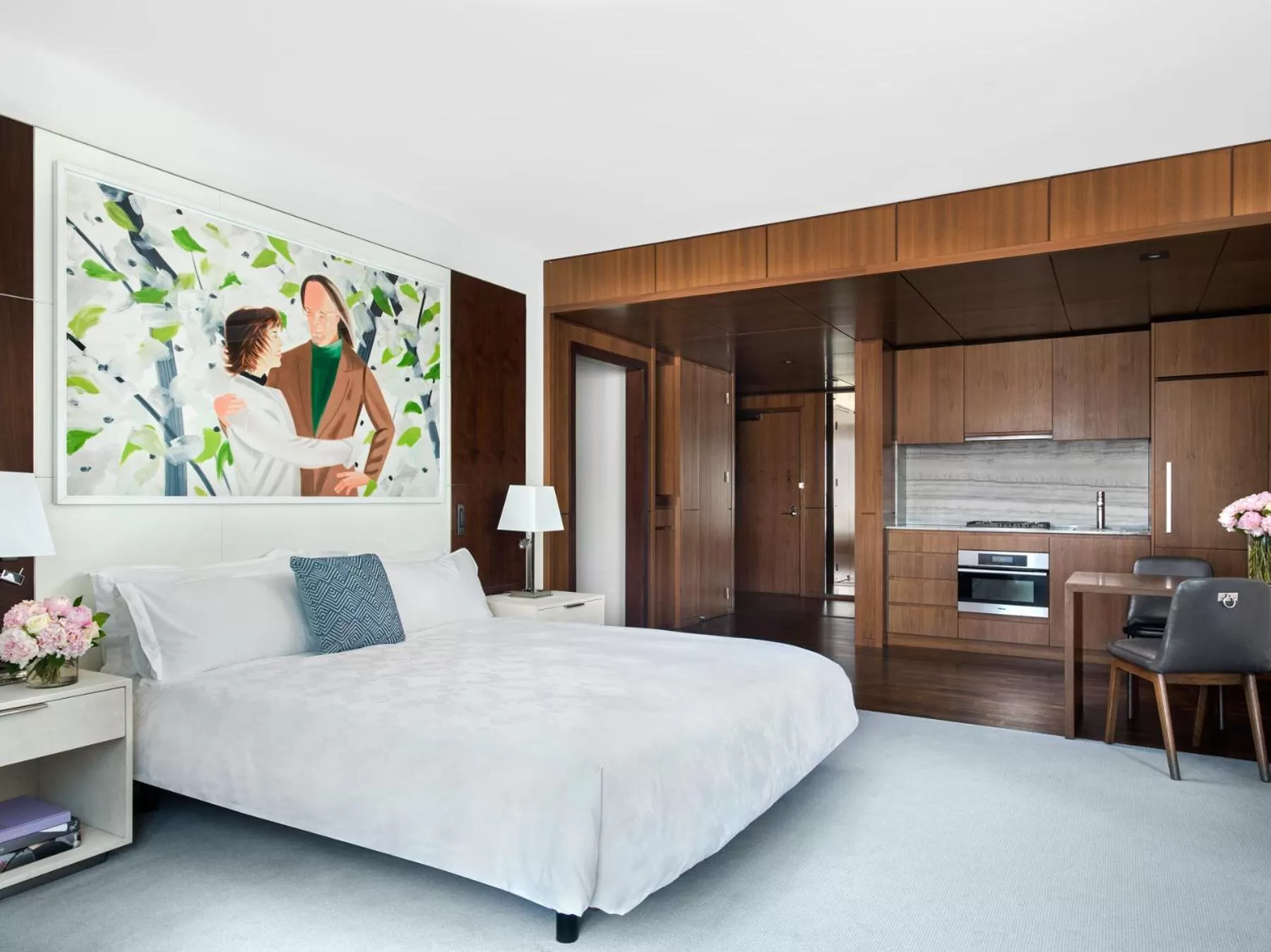 Kitchen or kitchenette, Bed in The Langham, New York, Fifth Avenue