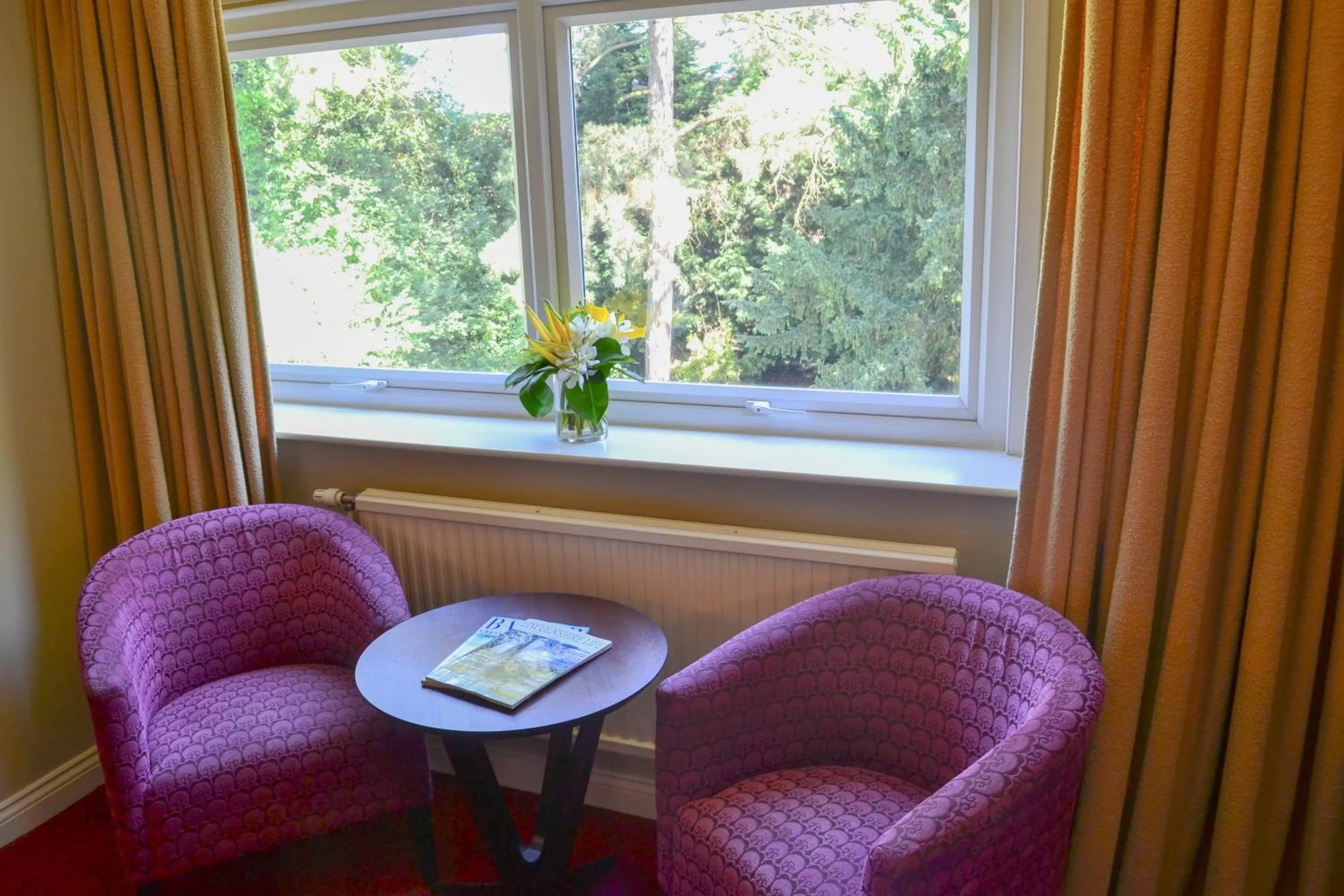 Bedroom in The Lincoln Hotel