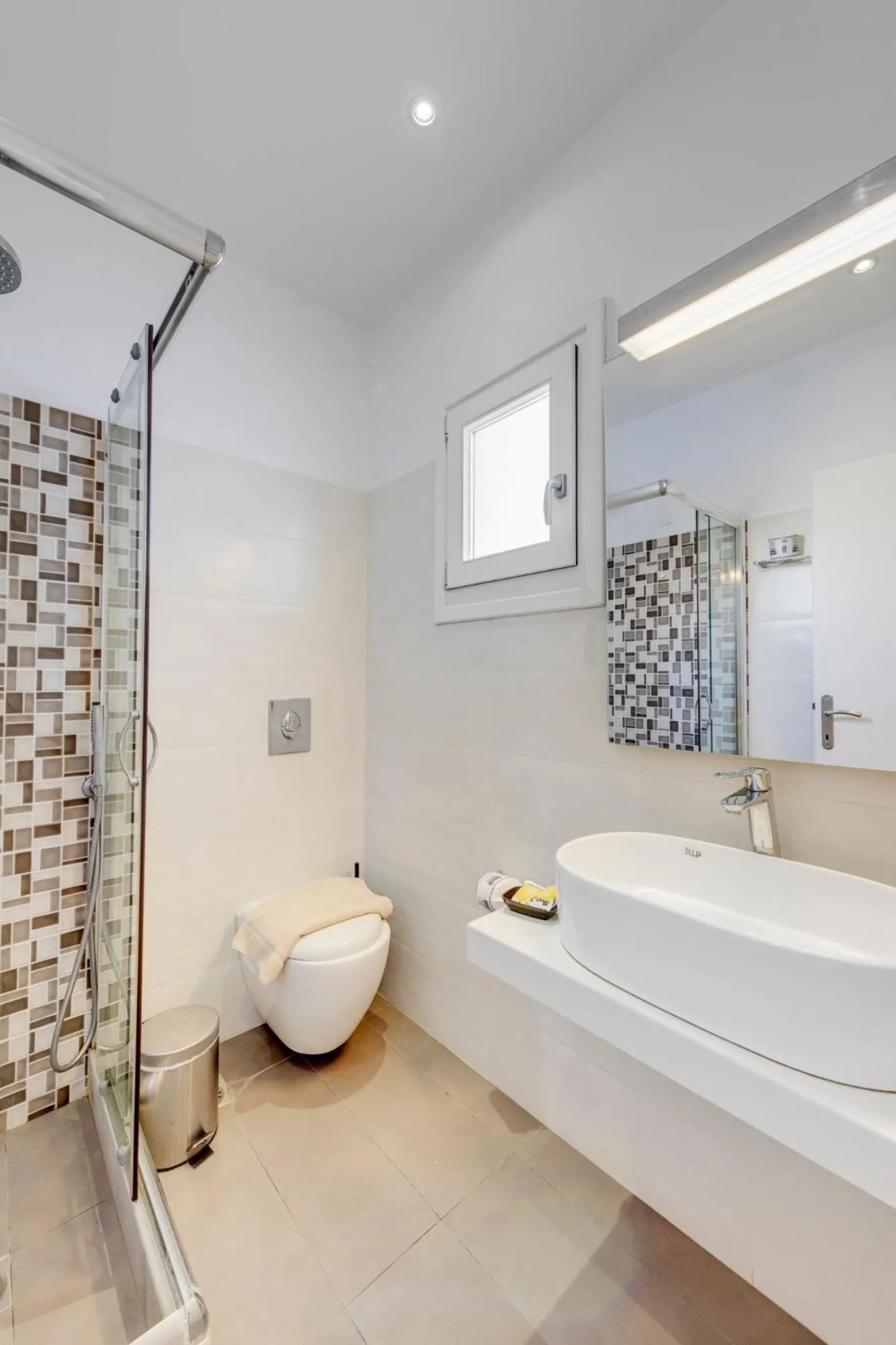 Bathroom in Makis Place