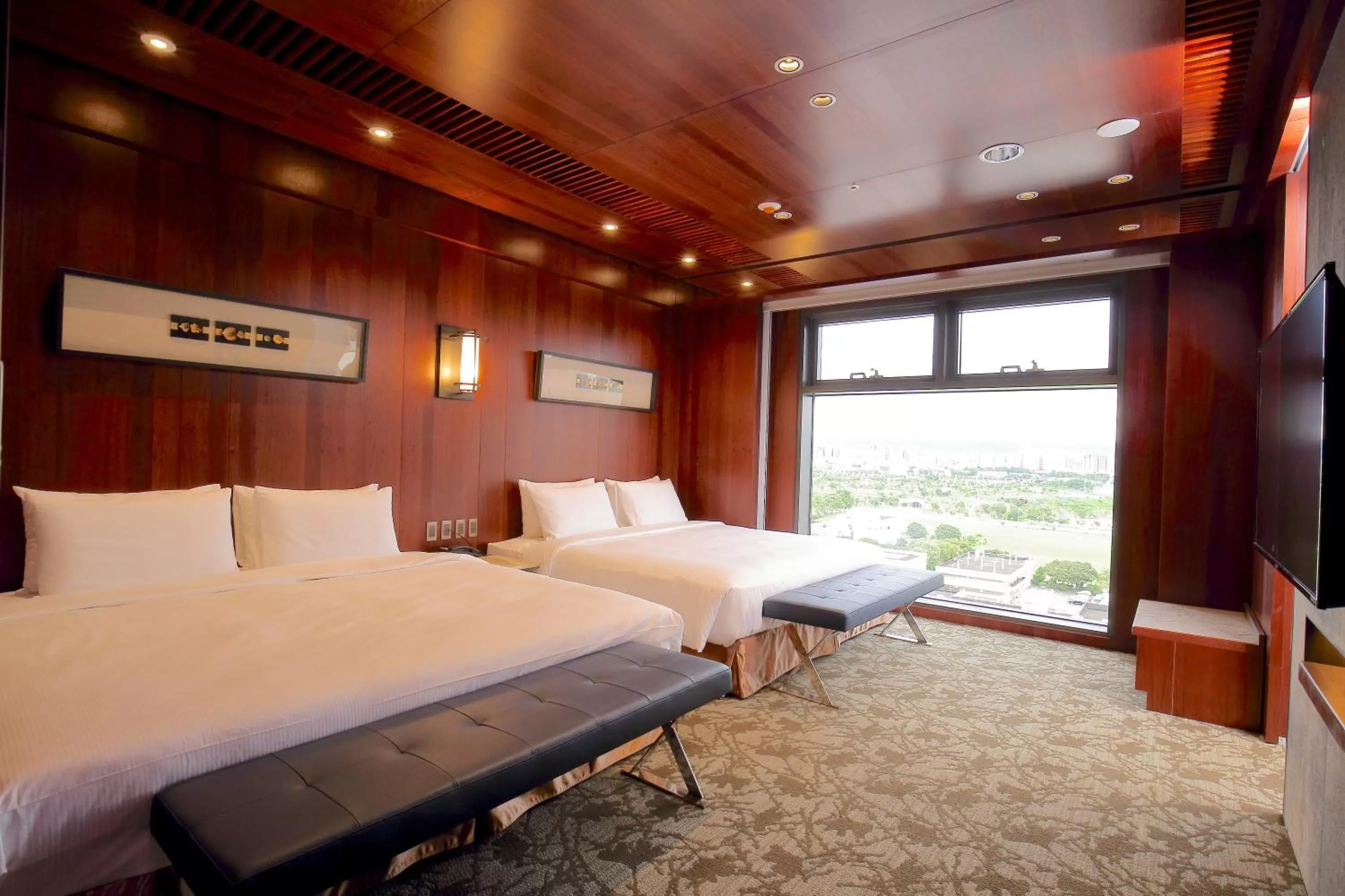 Bedroom, Bed in Kloud Hotel