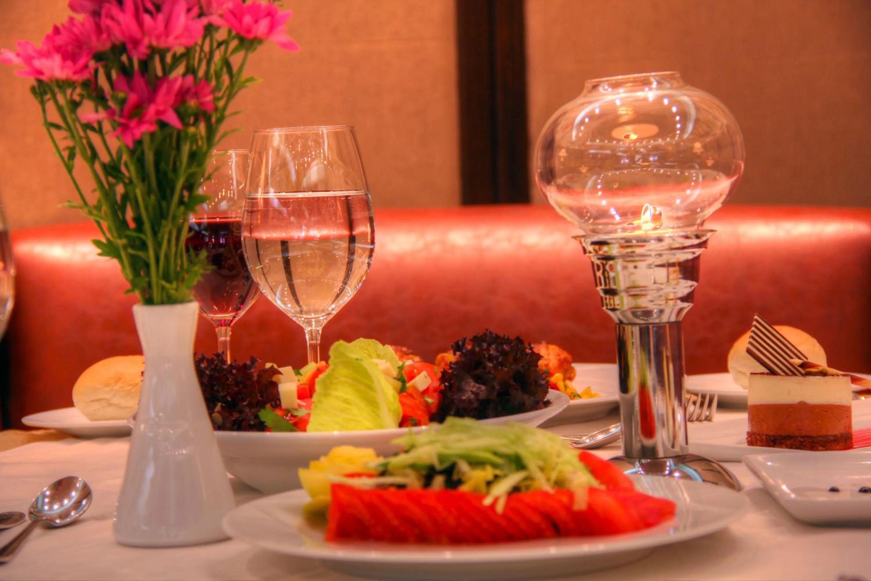 Restaurant/places to eat in Kaya Prestige Oteli