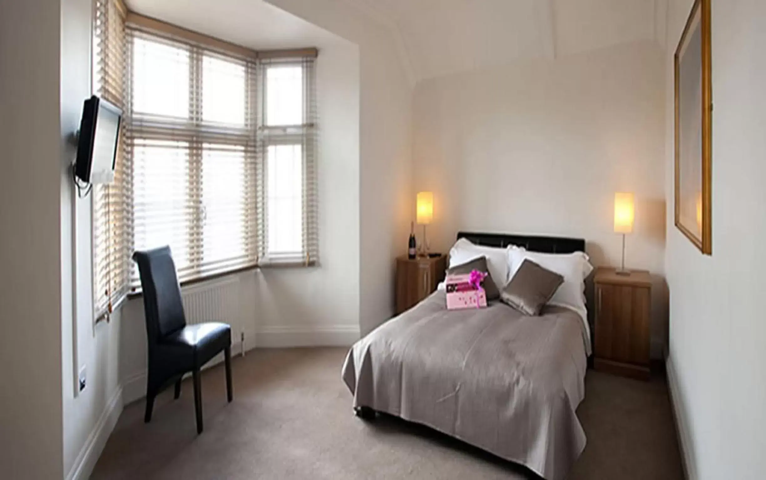 Executive Two-Bedroom Apartment (4 Guests) in Smiths Hotel Executive Two-Bedroom Apartment (4 Guests) in Smiths Hotel