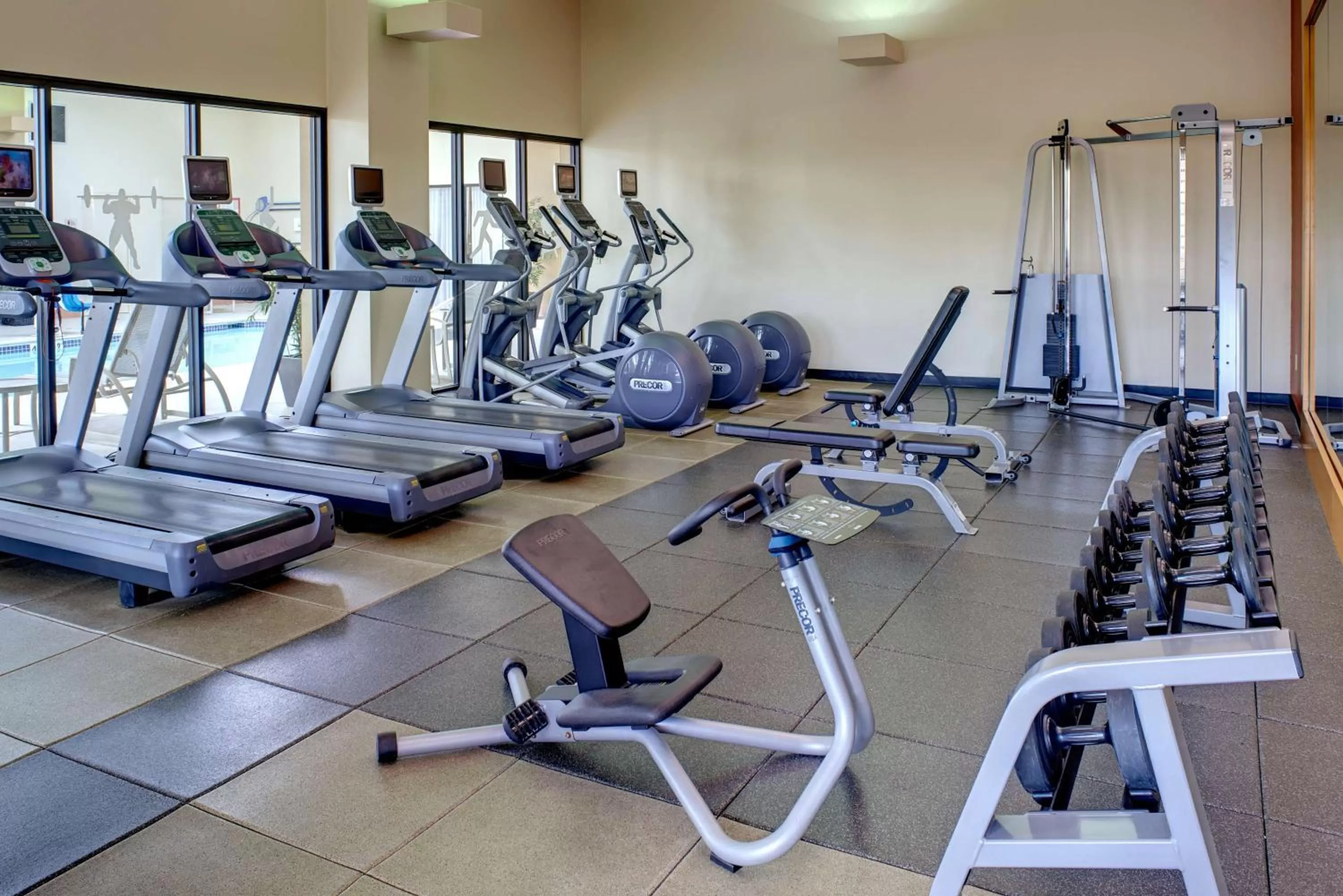 Fitness centre/facilities in DoubleTree by Hilton Dearborn