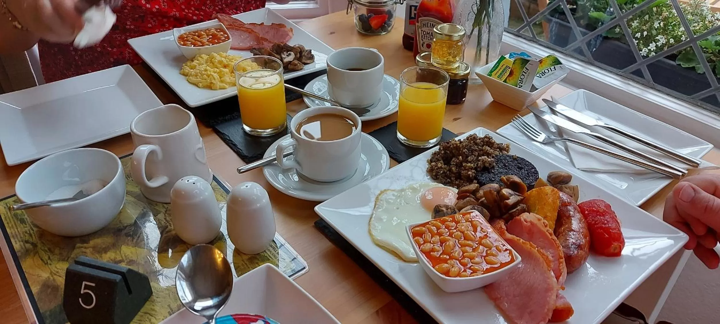 Breakfast in Glencoe Guest House