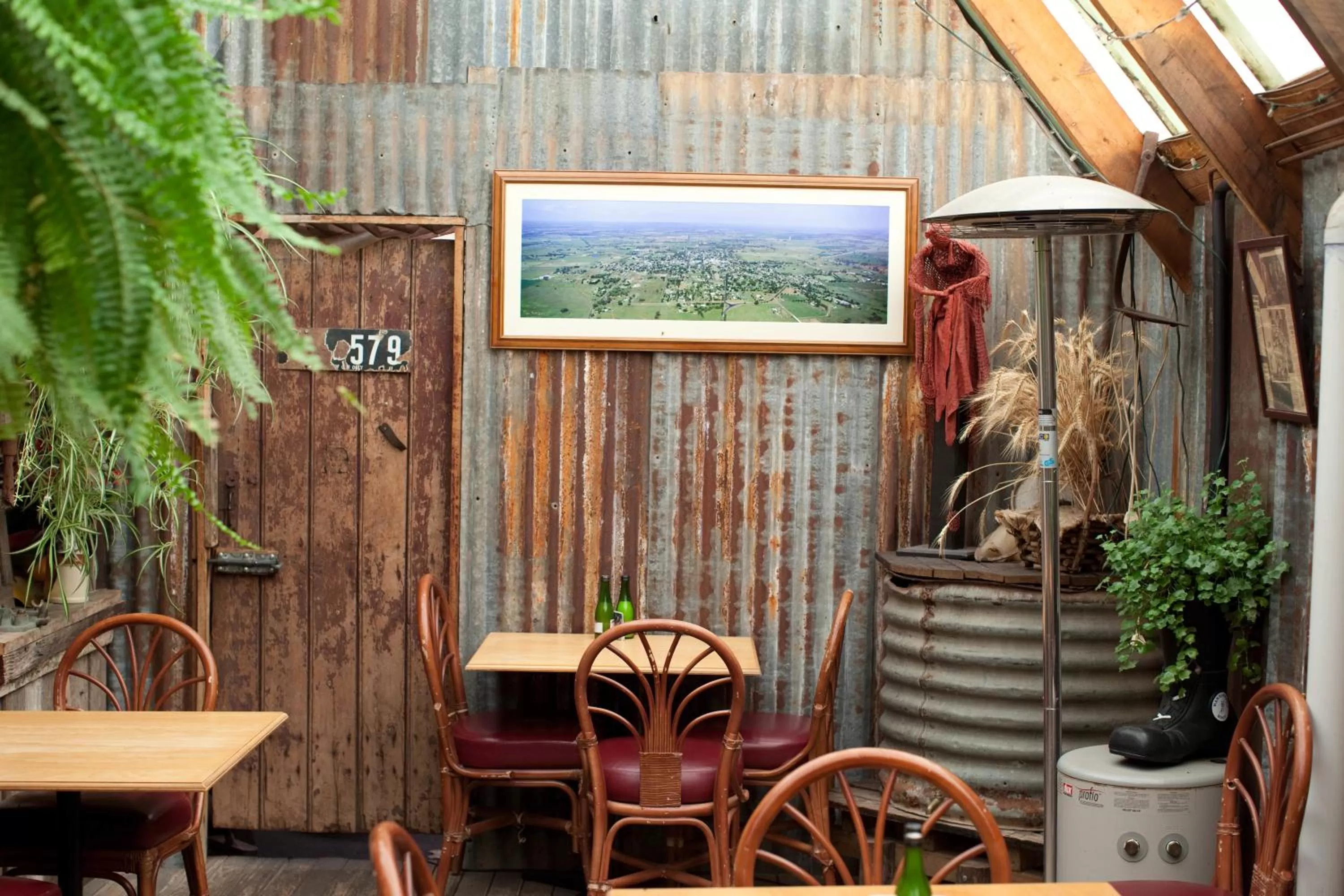 Restaurant/places to eat in Prince Of Wales Hotel Gulgong