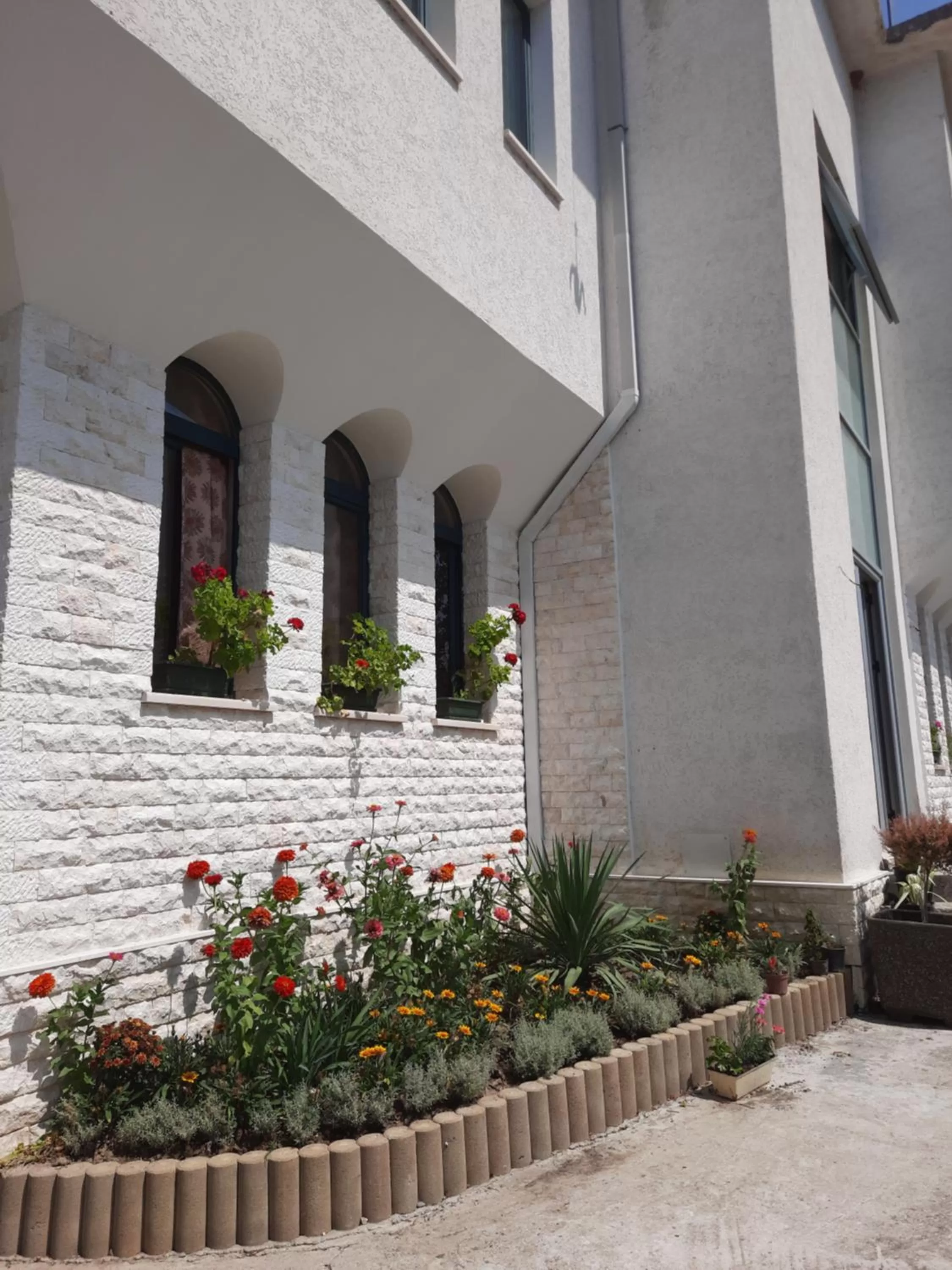 Property Building in Guesthouse "PELIVANI"