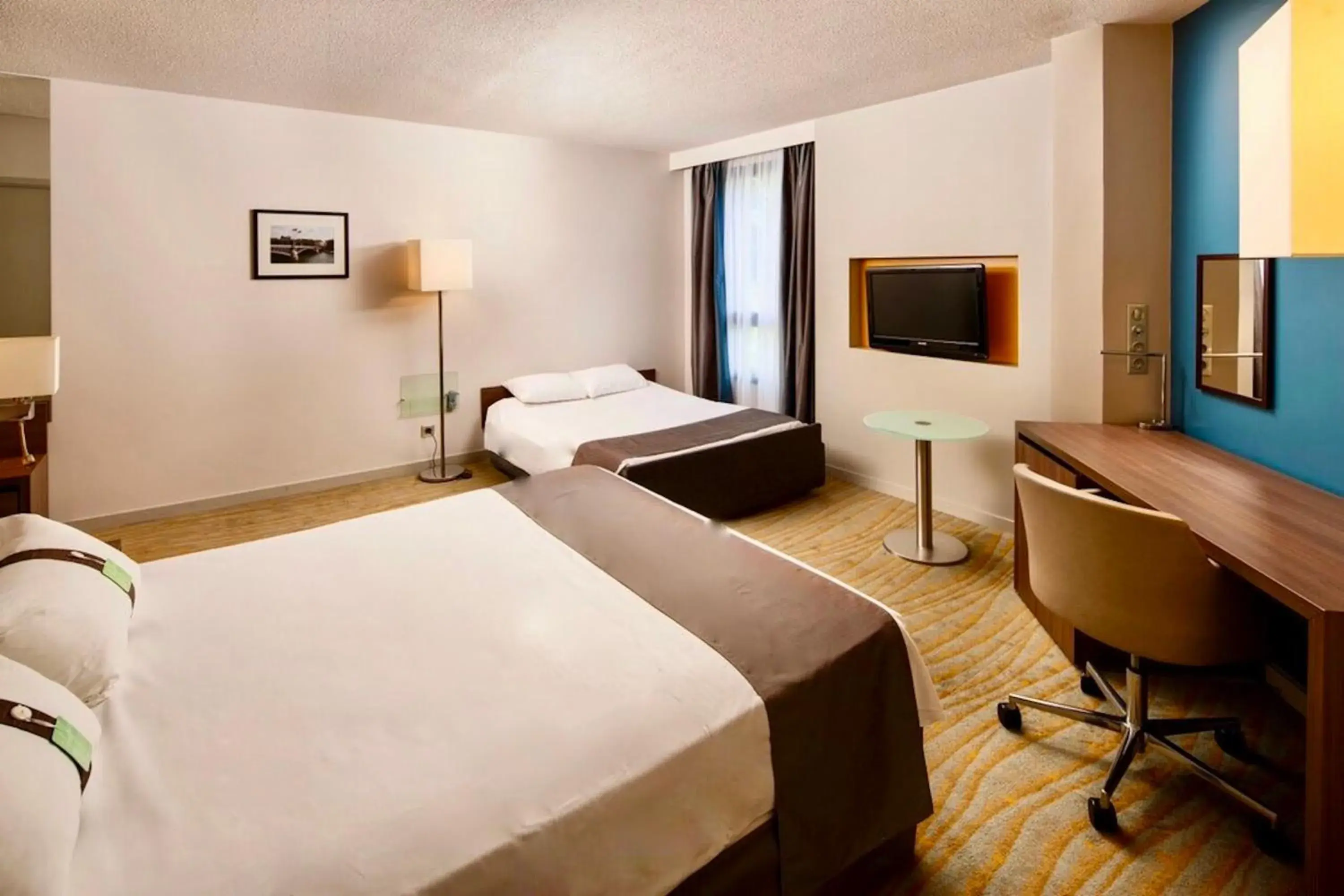 Premium Queen Room with sofa bed in Holiday Inn Lyon Vaise by IHG Premium Queen Room with sofa bed in Holiday Inn Lyon Vaise by IHG