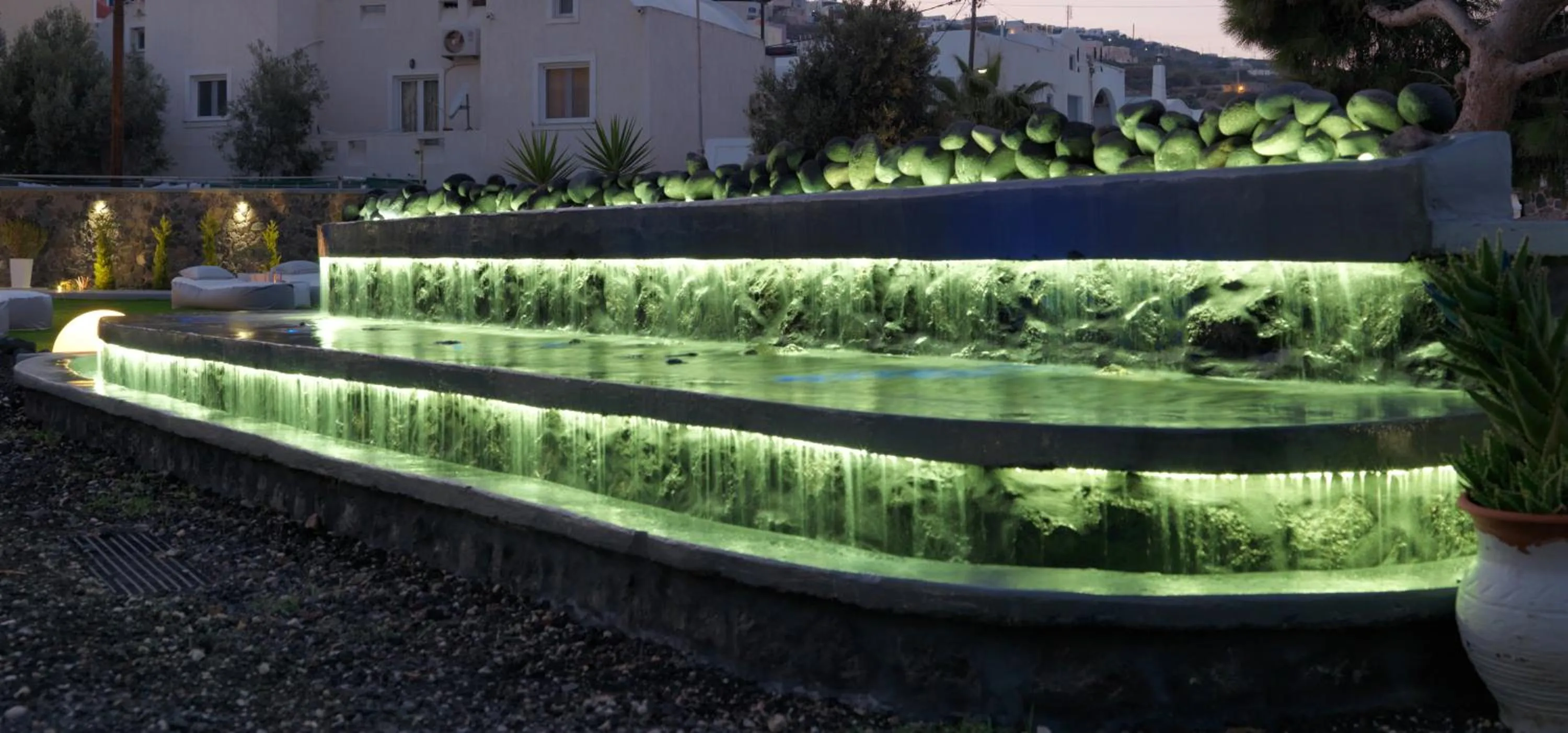 Area and facilities in San Marino Suites by Calm Collection