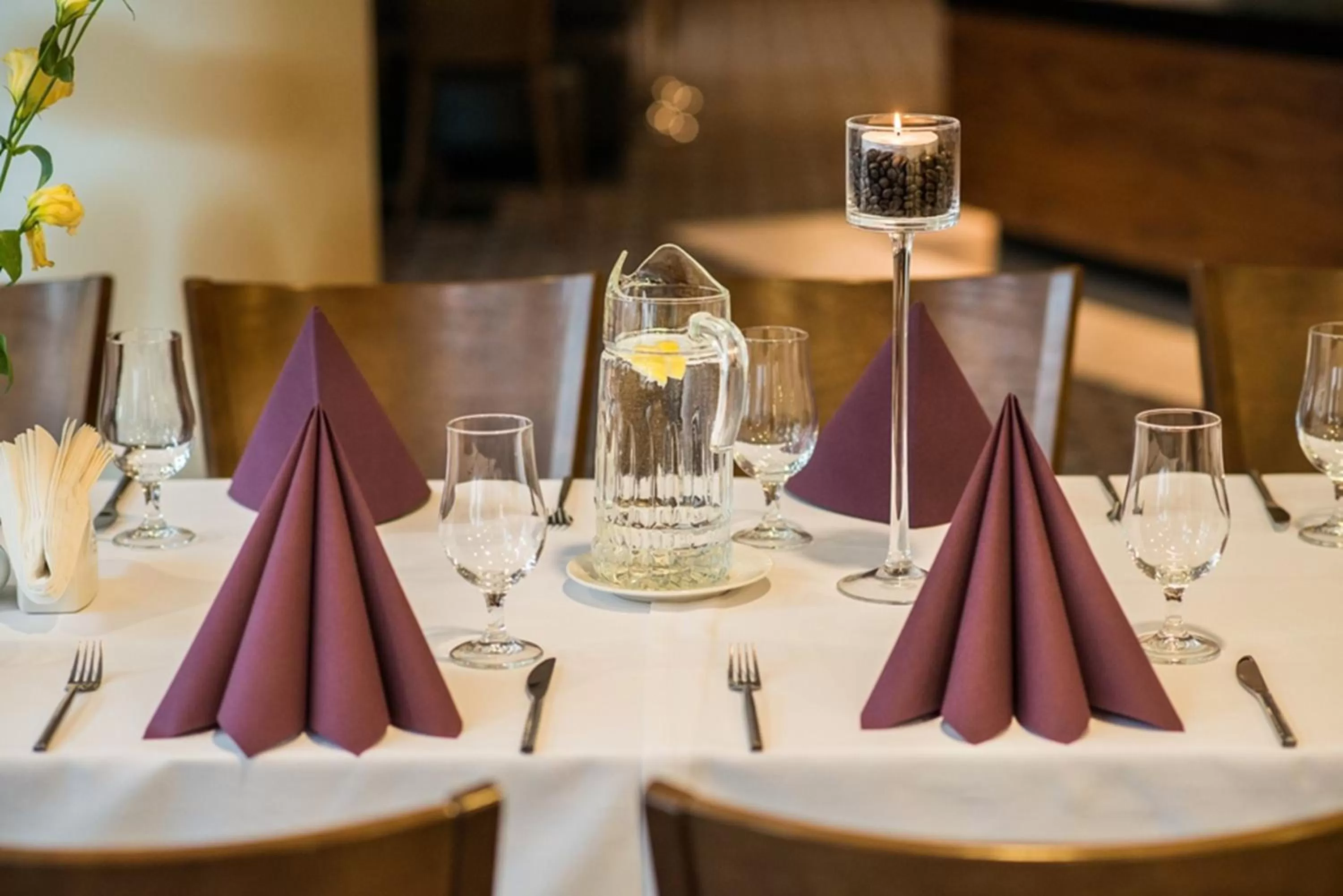 Restaurant/places to eat in Holiday Inn Łódź by IHG