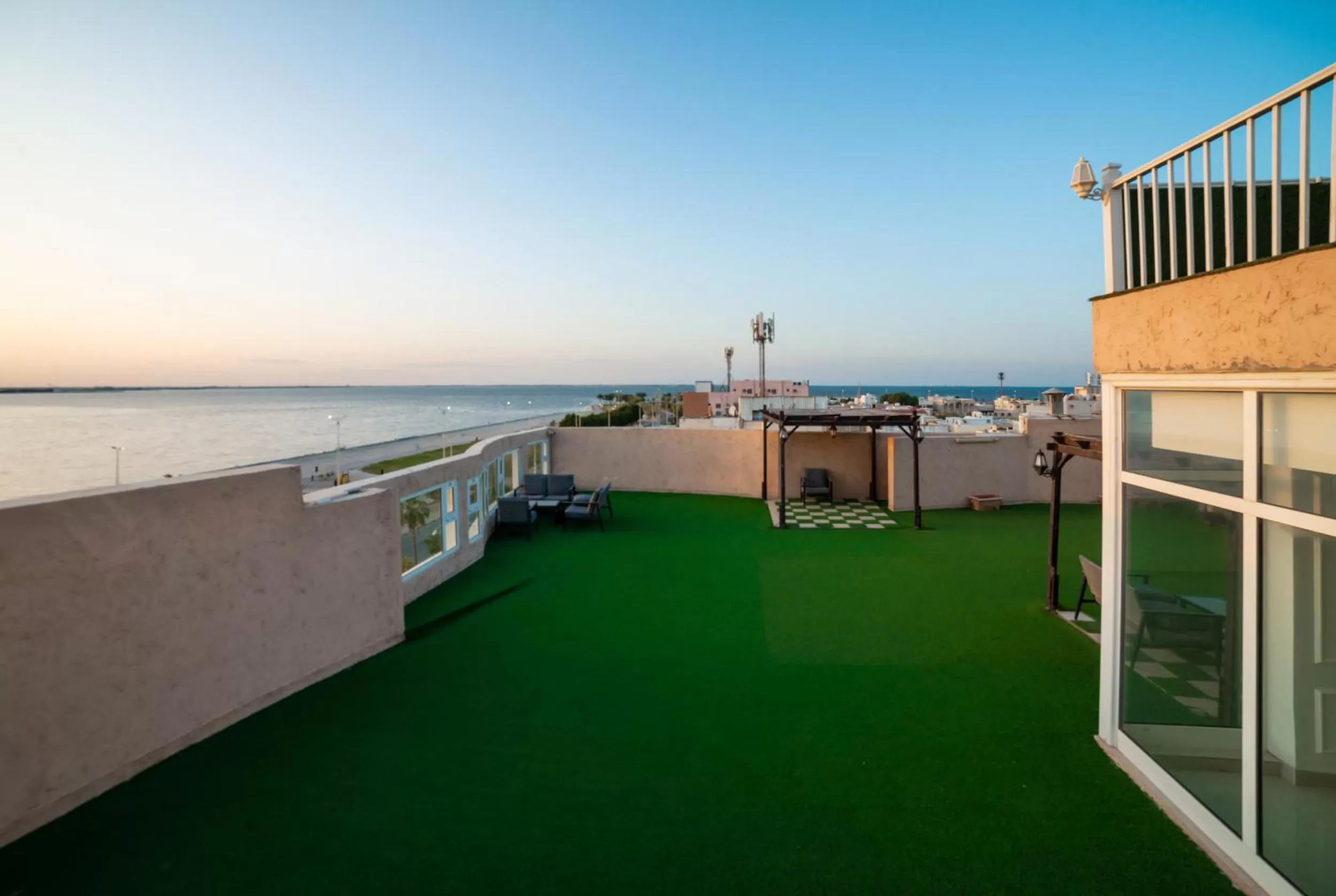 Pool View in Golden Garden Al Corniche