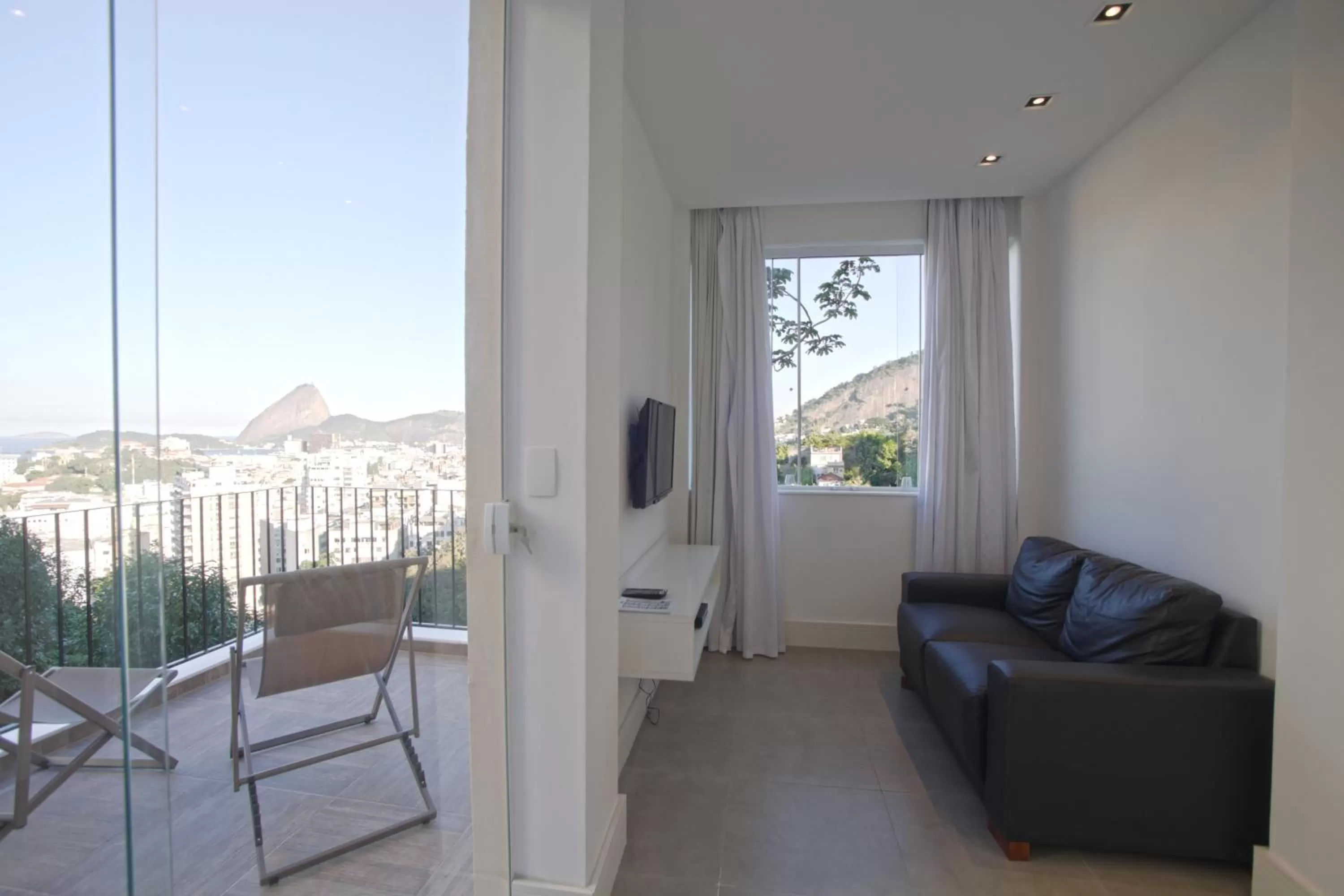 TV and multimedia, Seating Area in Sugar Loft Apartments