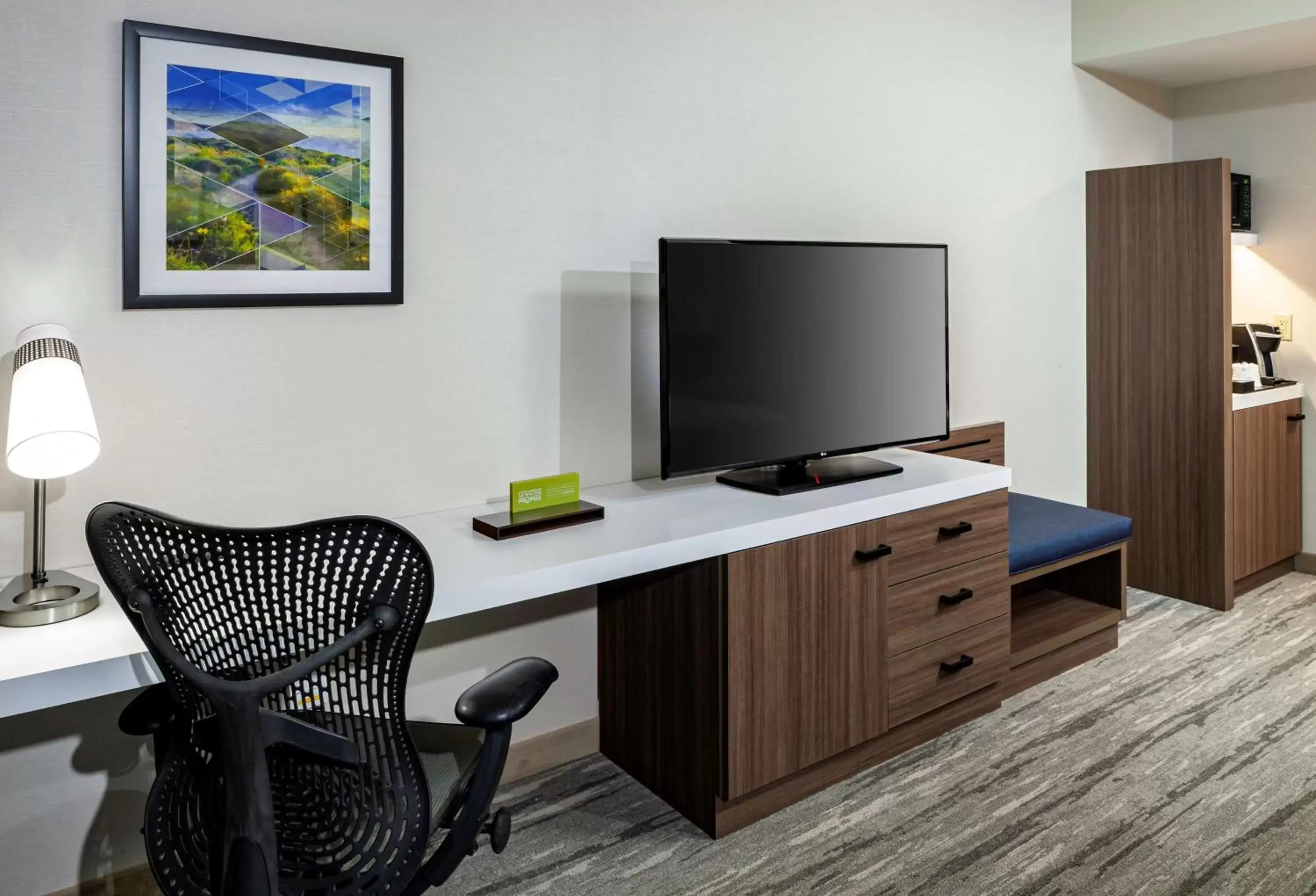 King Room - Hearing Accessible in Hilton Garden Inn San Diego/Rancho Bernardo King Room - Hearing Accessible in Hilton Garden Inn San Diego/Rancho Bernardo