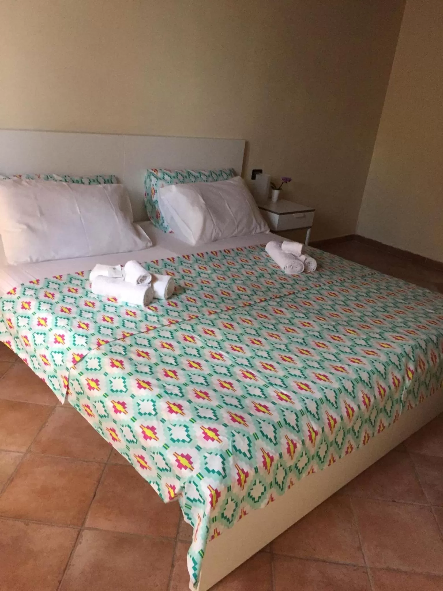 Bed in B&B Happiness in the Country