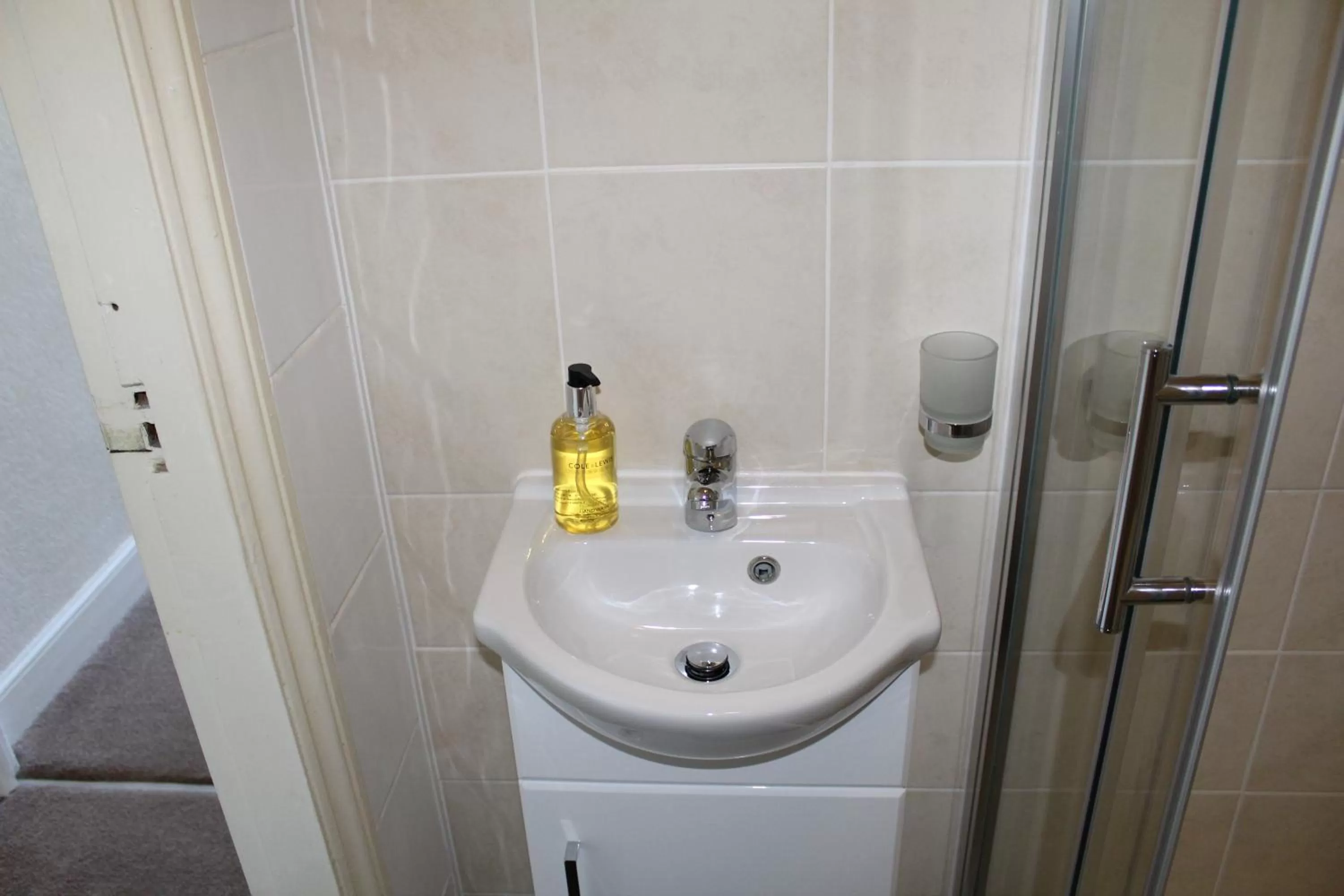 Bathroom in The Bay House Lake View Guest House - Adults Only