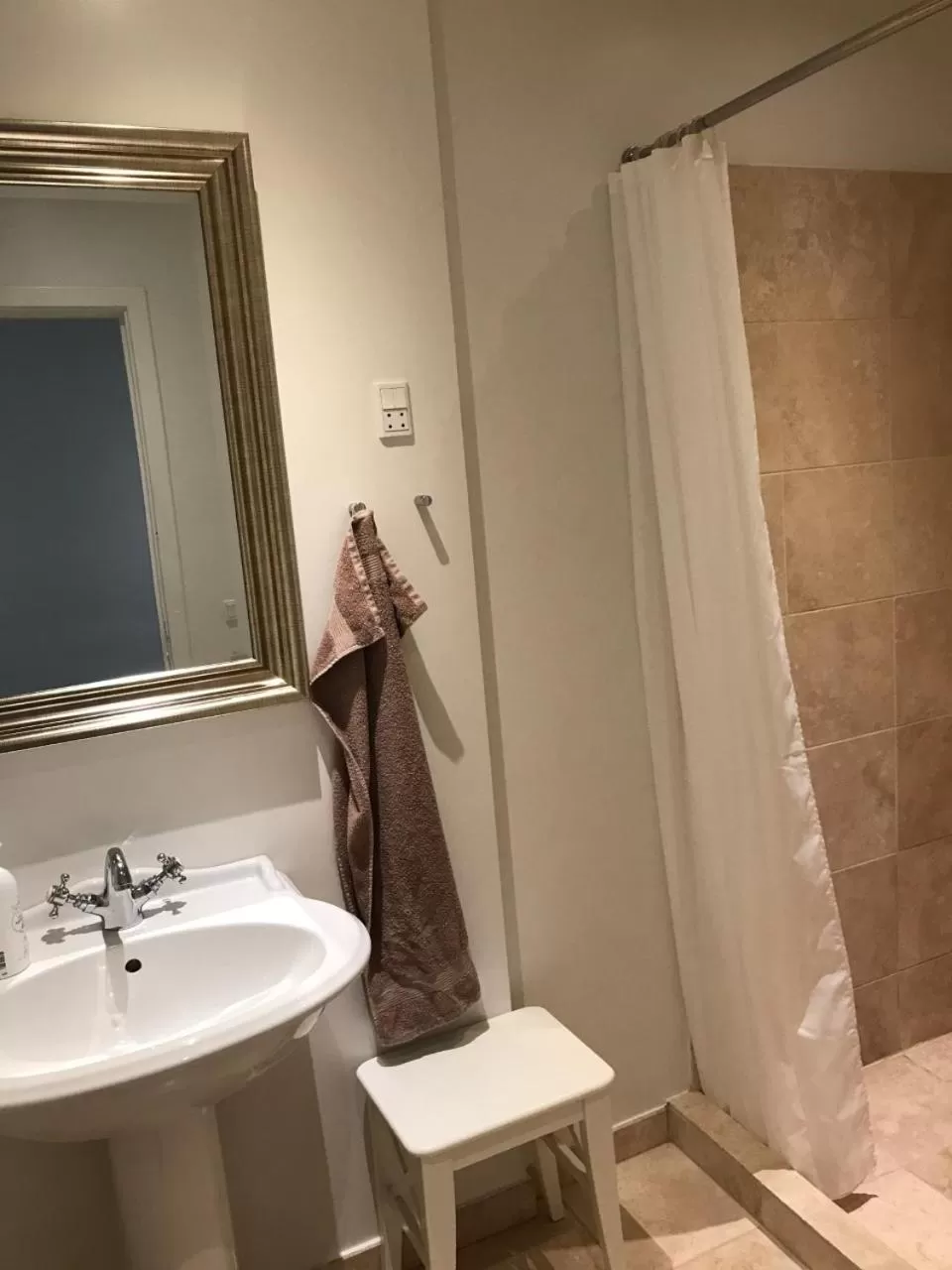 Bathroom in Trouville Bed & Breakfast