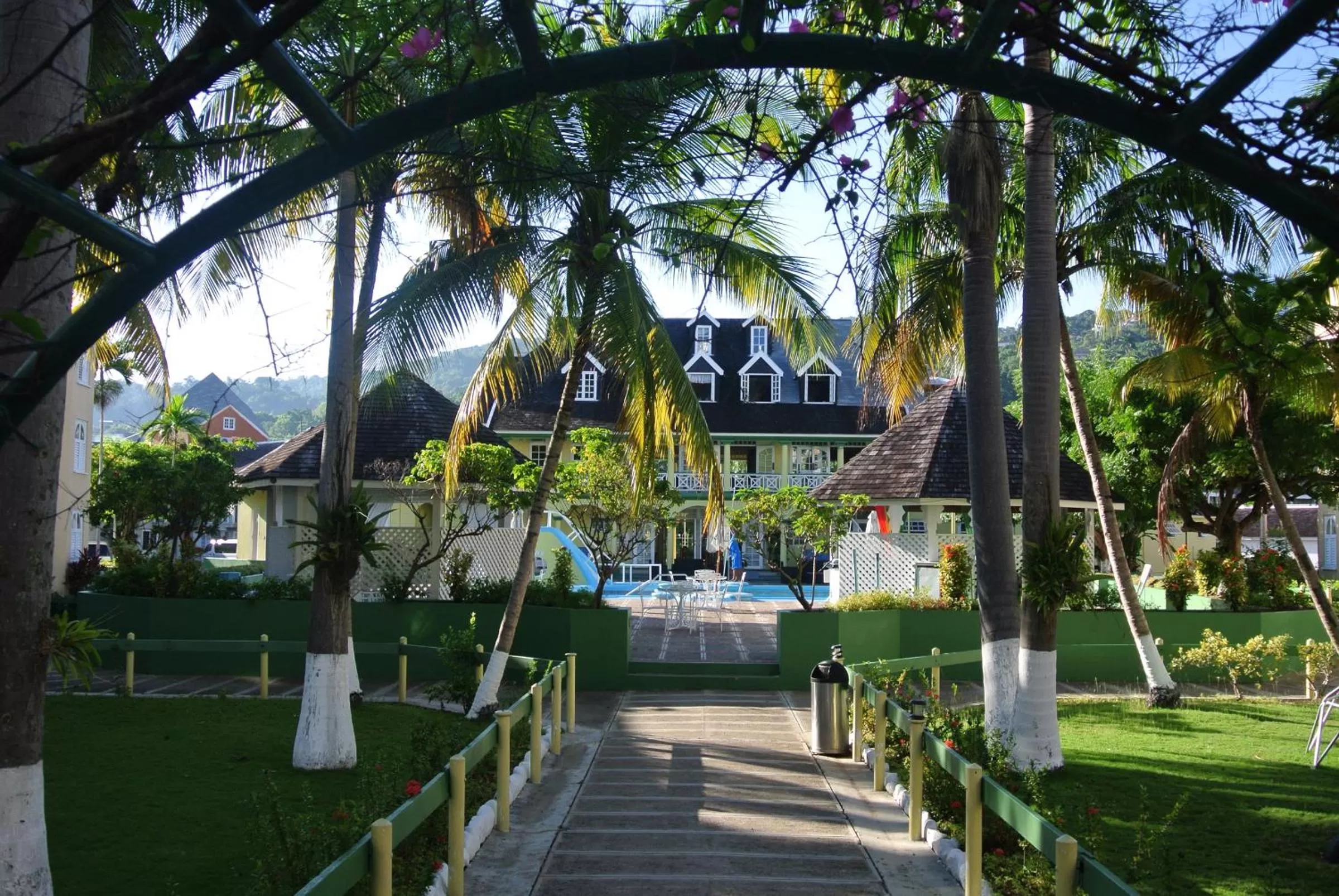 Property building in Beach One Bedroom Suite A20