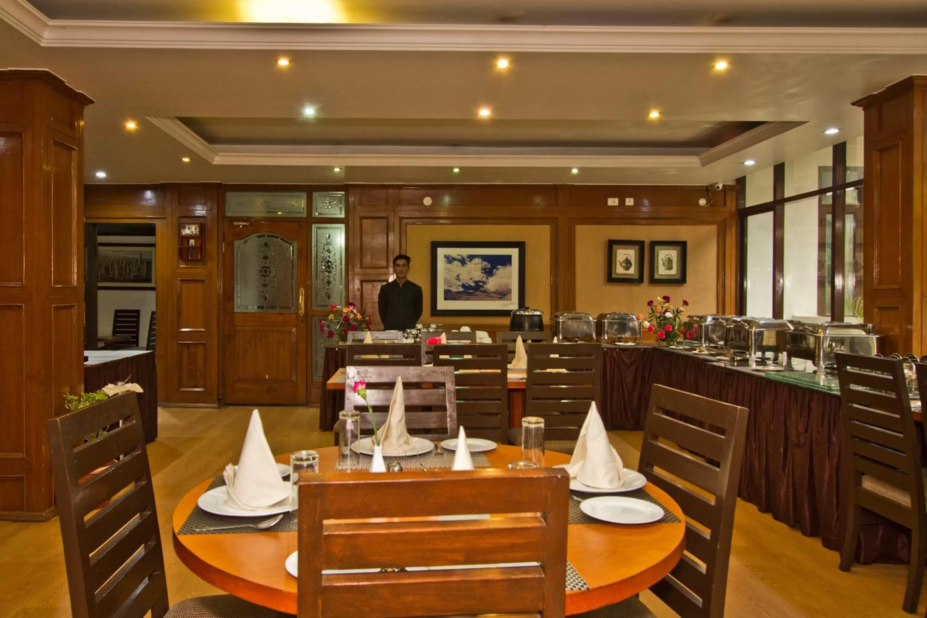 Breakfast in Hotel Broadways Inn