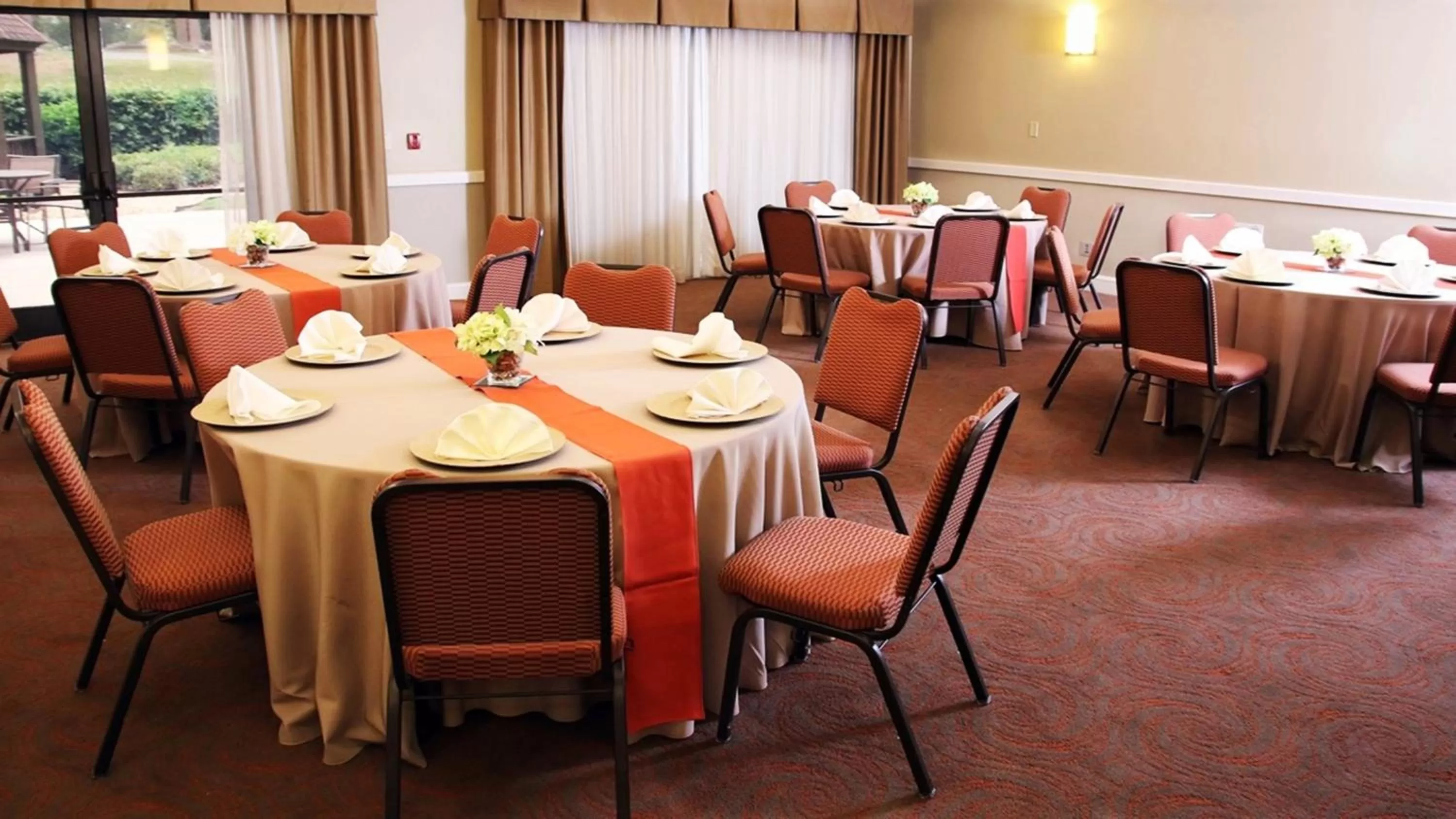 Meeting/conference room in Holiday Inn Express Tifton by IHG