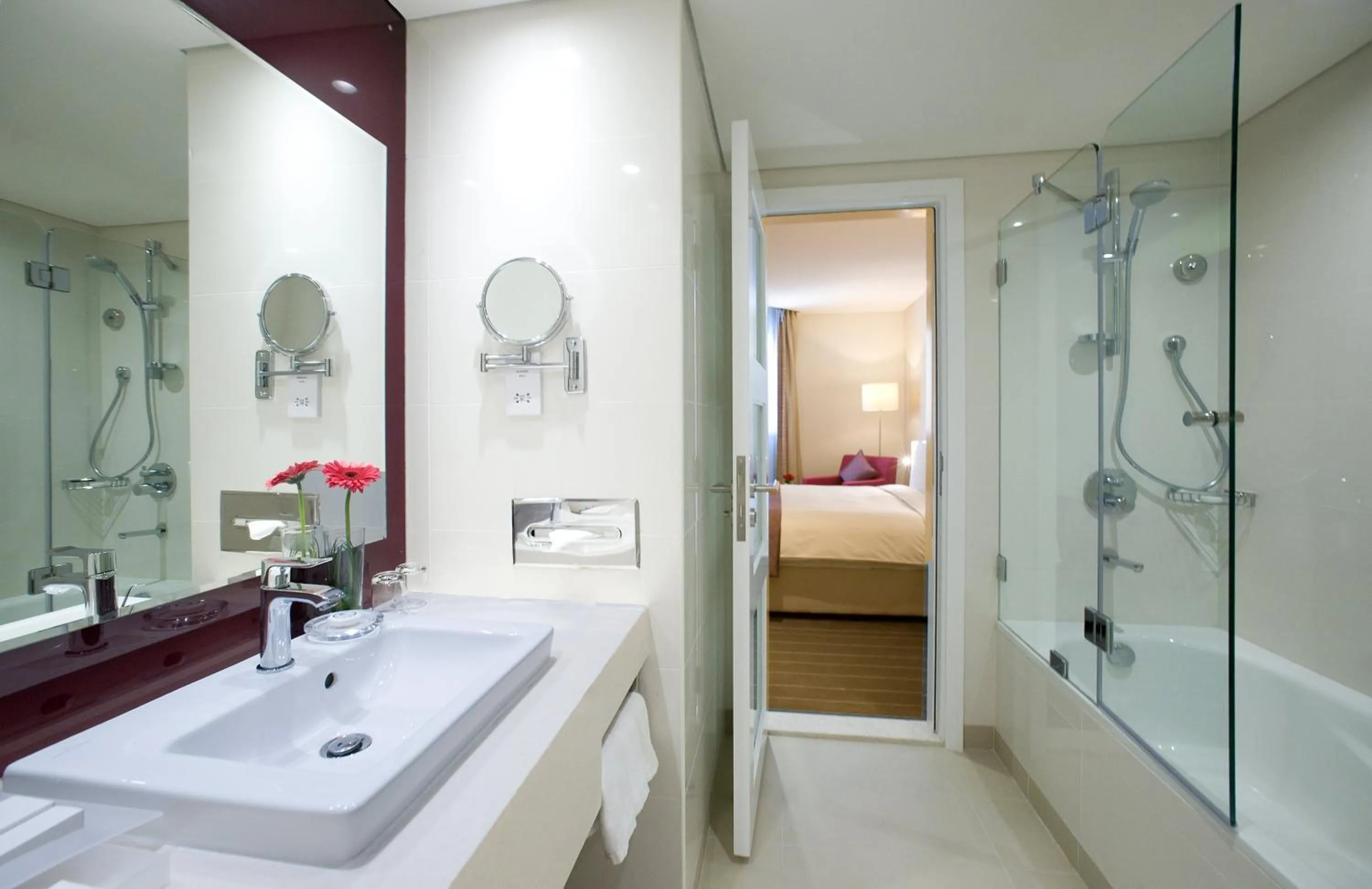 Bathroom, Bed in Holiday Inn Muscat AlSeeb by IHG