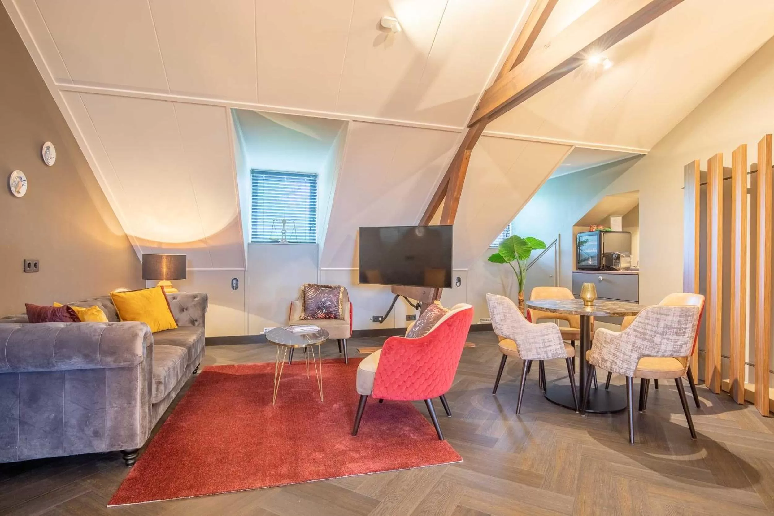 Communal lounge/ TV room in Heuvelsuites