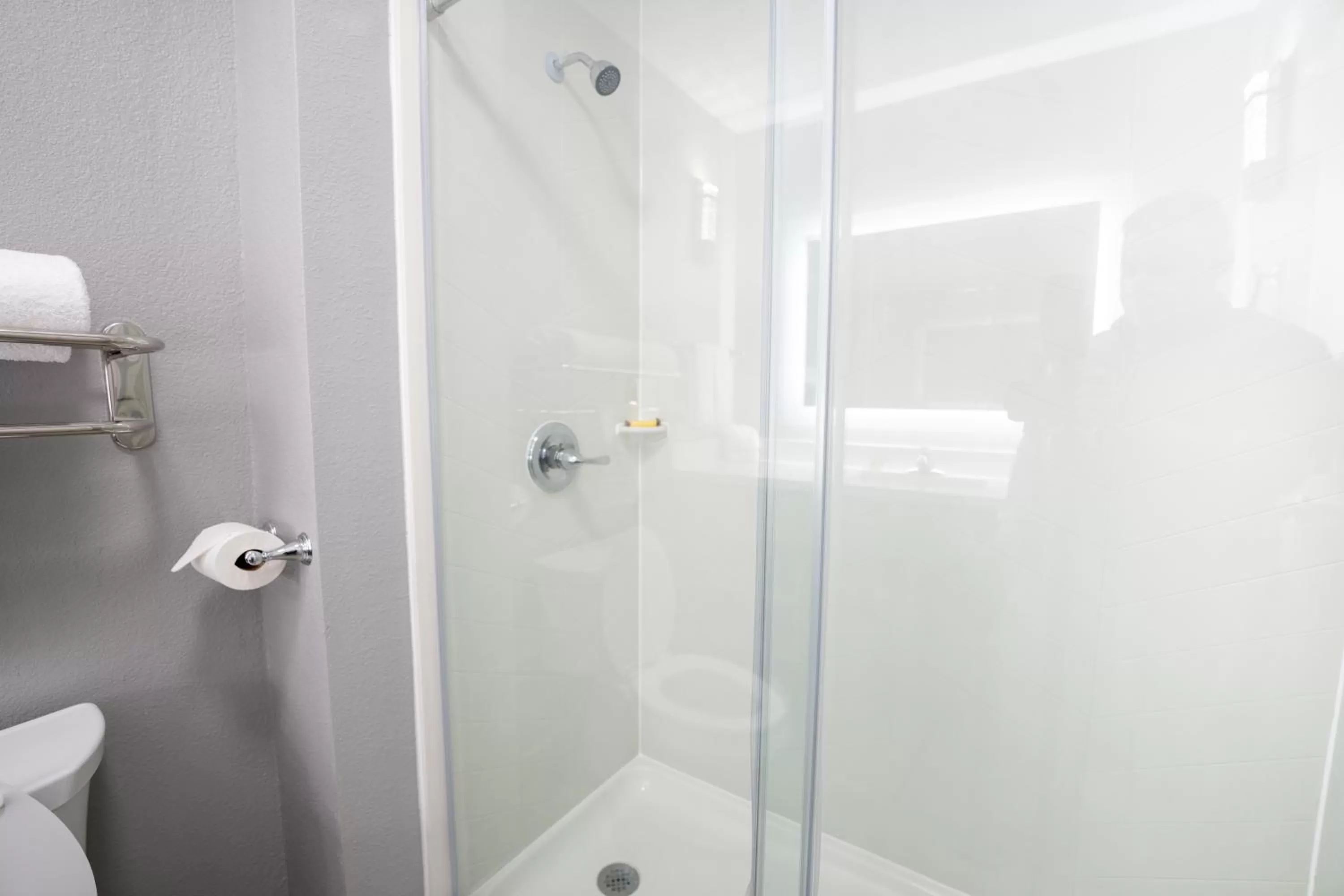 Shower in Comfort Suites Seabrook - Kemah