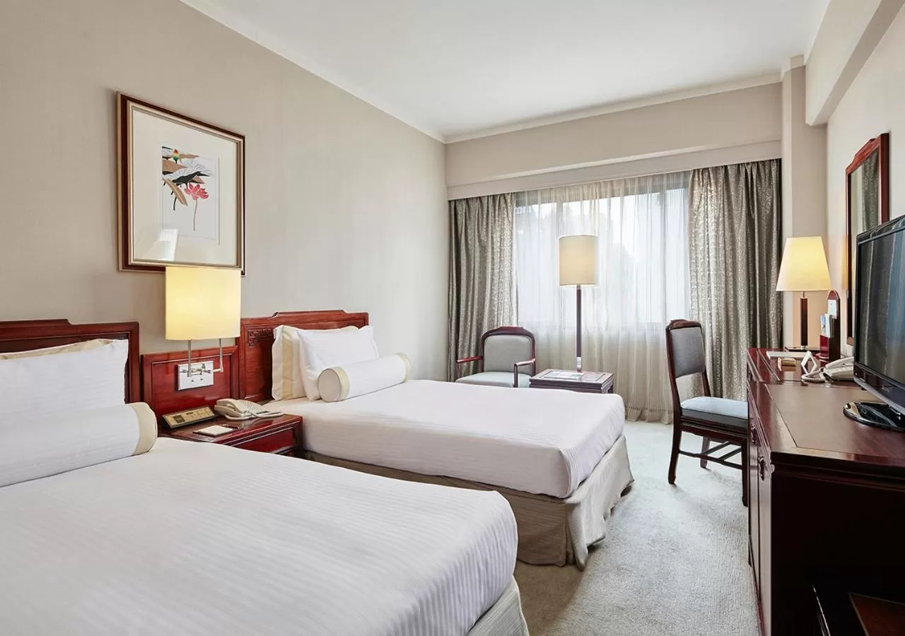 Bedroom, Bed in The Howard Plaza Hotel Taipei