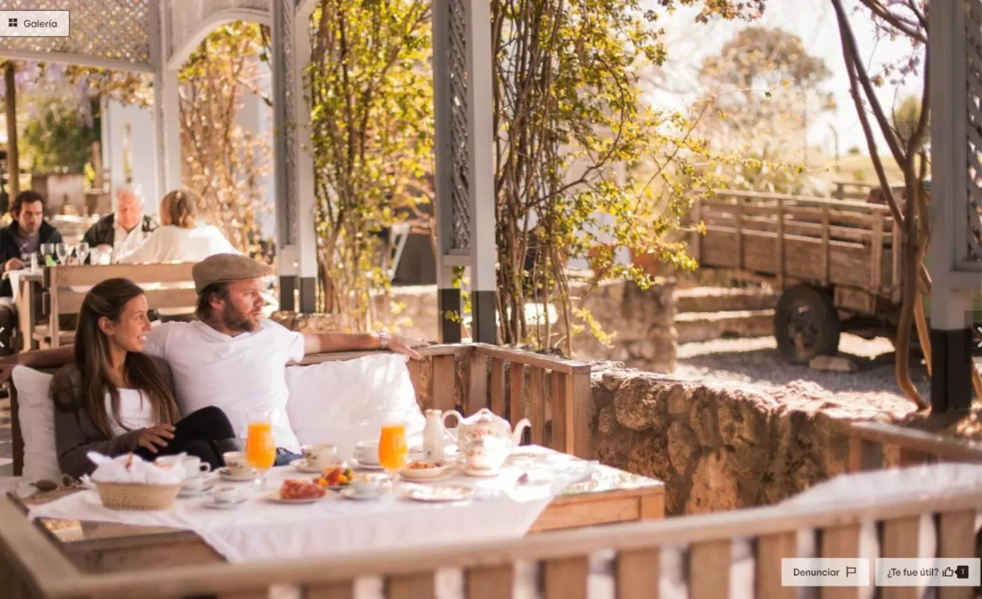 Restaurant/places to eat in Narbona Wine Lodge