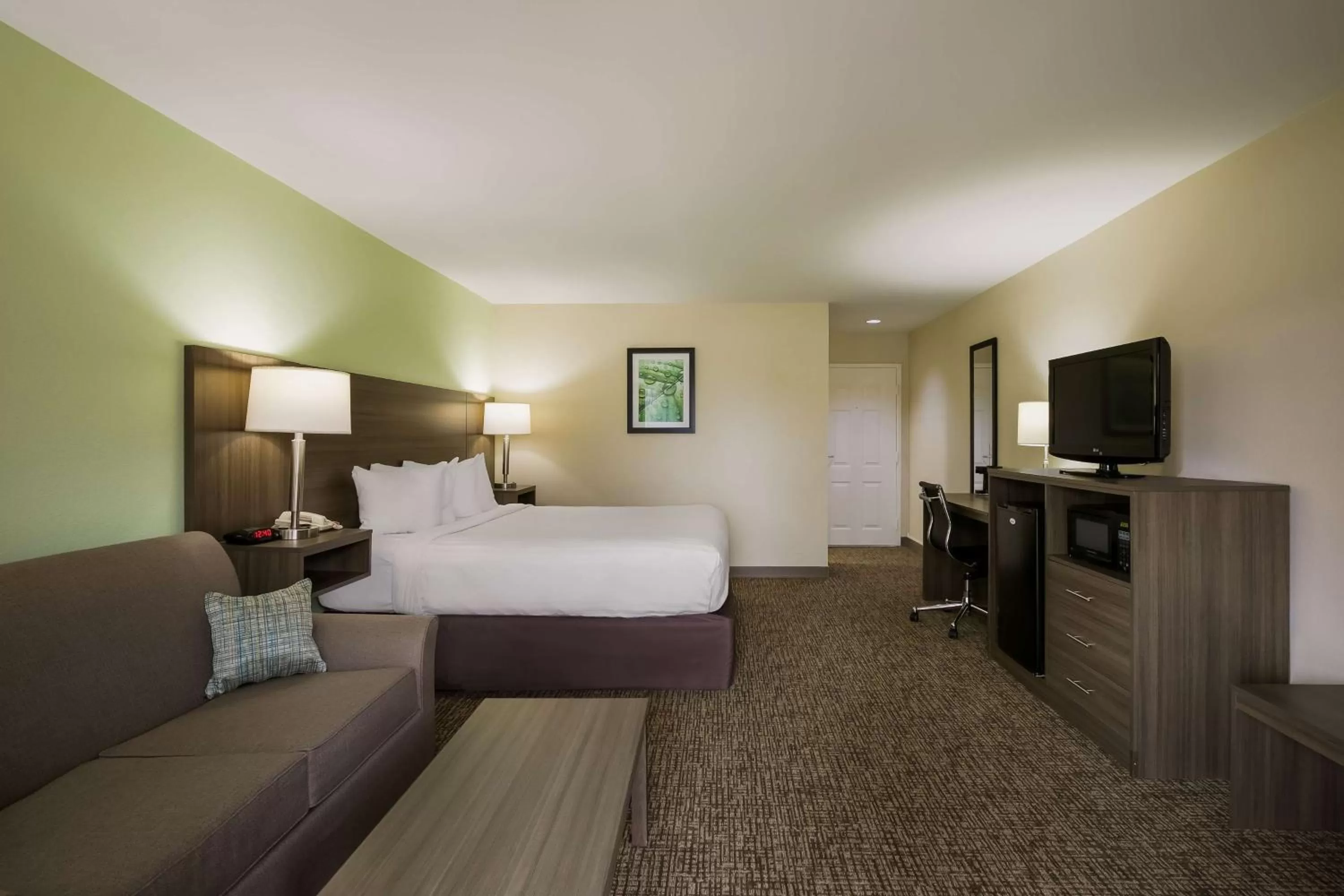 Bedroom, Bed in Best Western Milton Inn