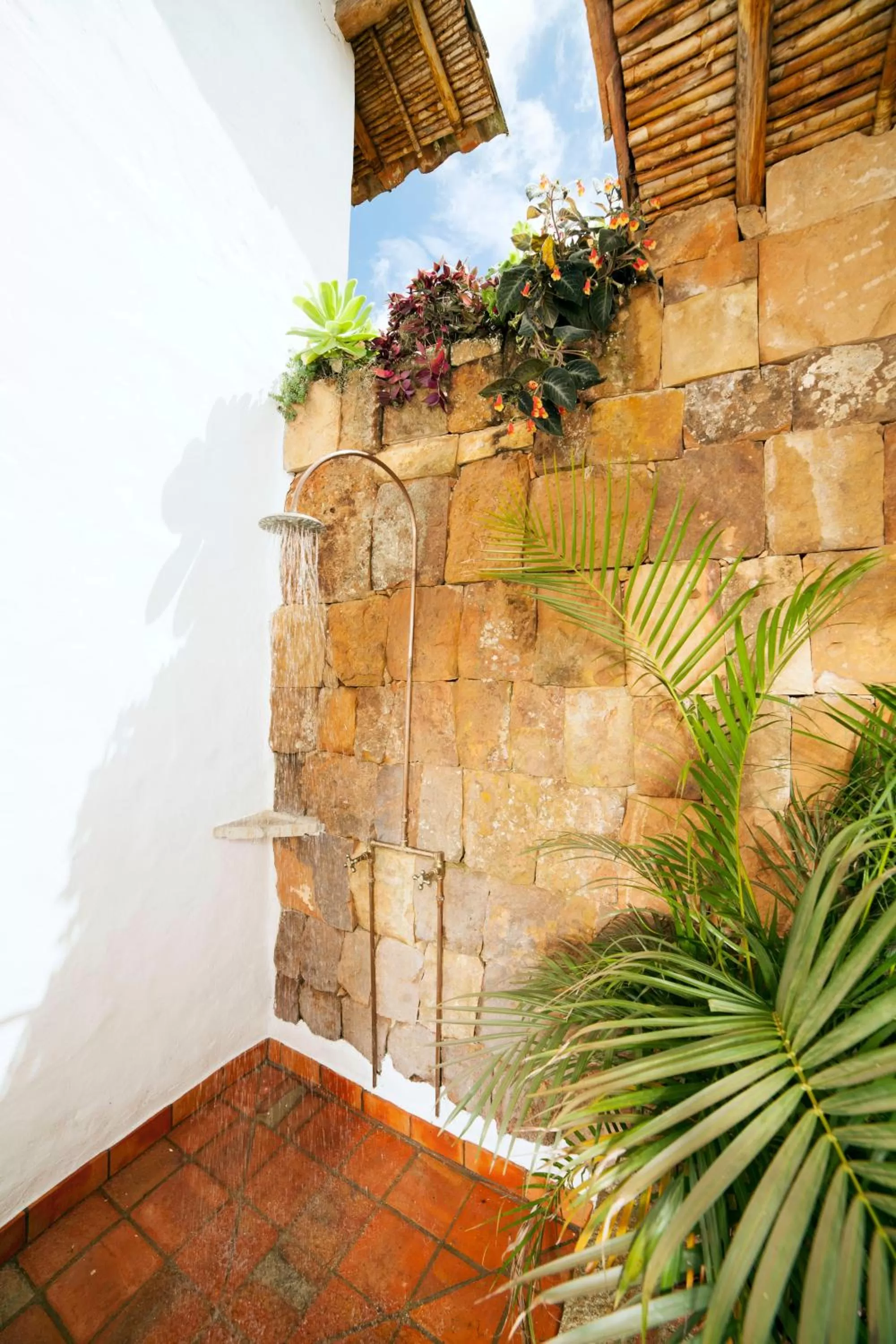Shower in Hotel Buenosaires Barichara