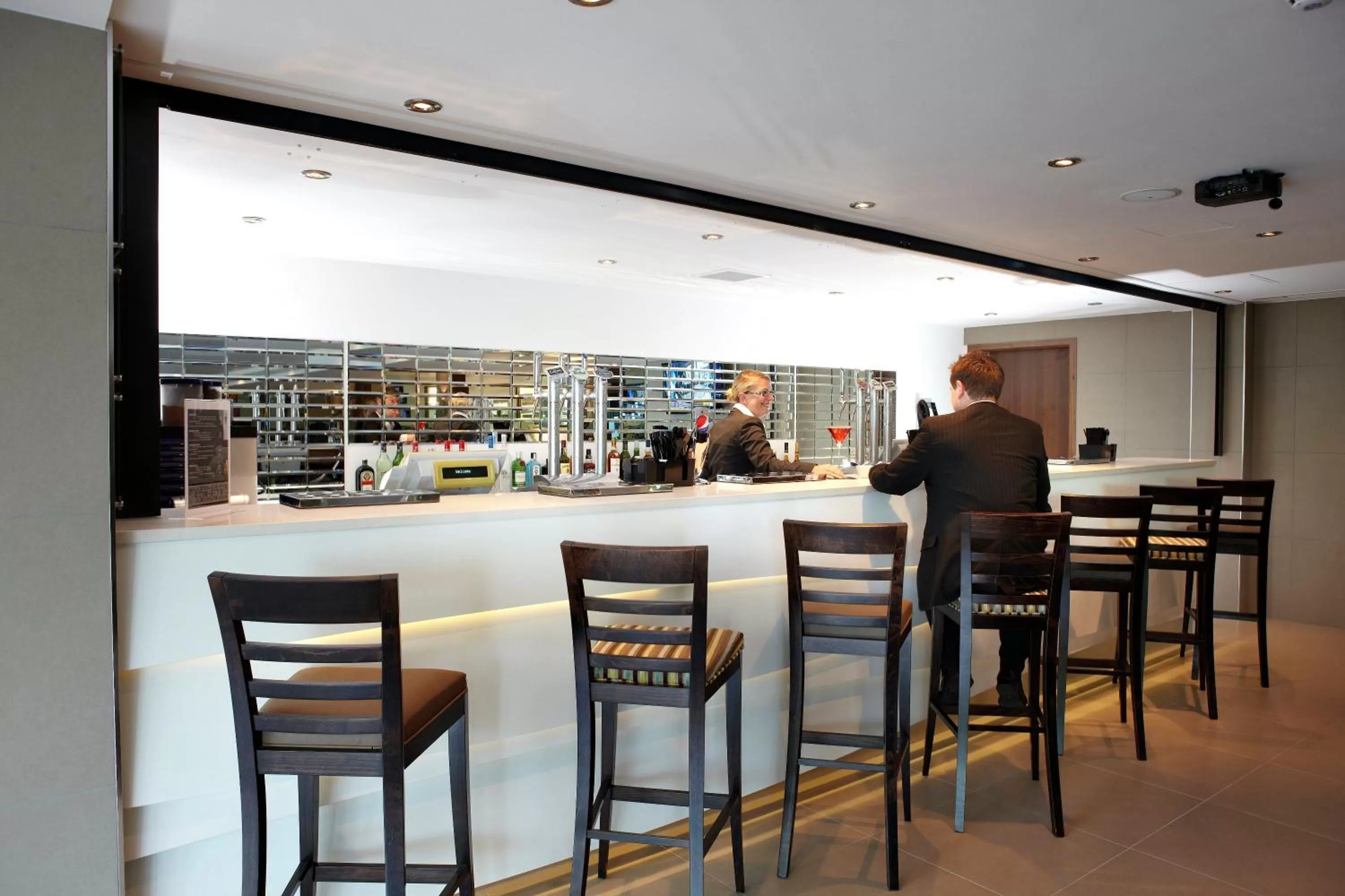 Lounge or bar in Holiday Inn Bristol City Centre by IHG