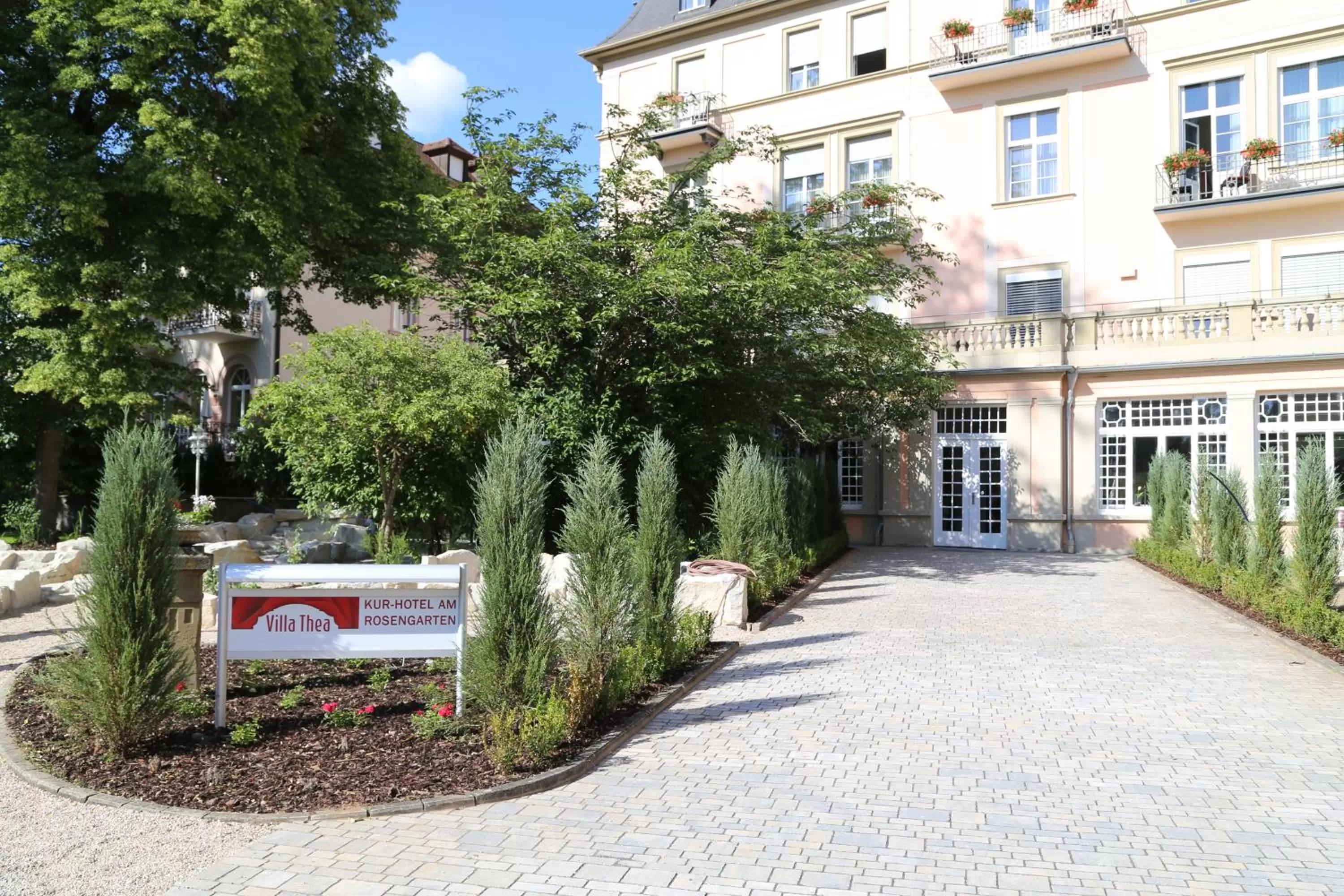 Facade/entrance in Villa Thea Hotel am Rosengarten