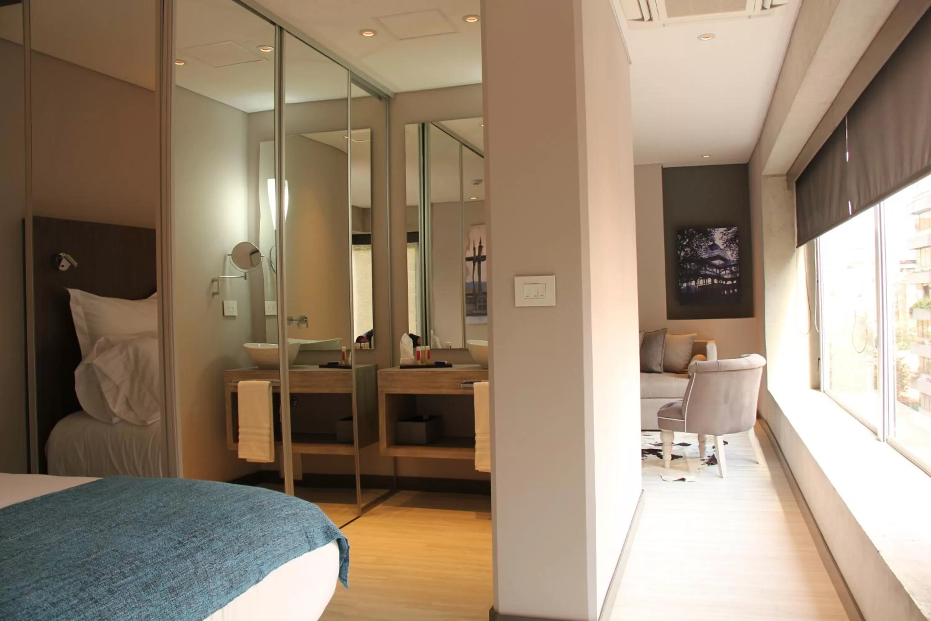 Photo of the whole room, Bed in Hotel CityFlats