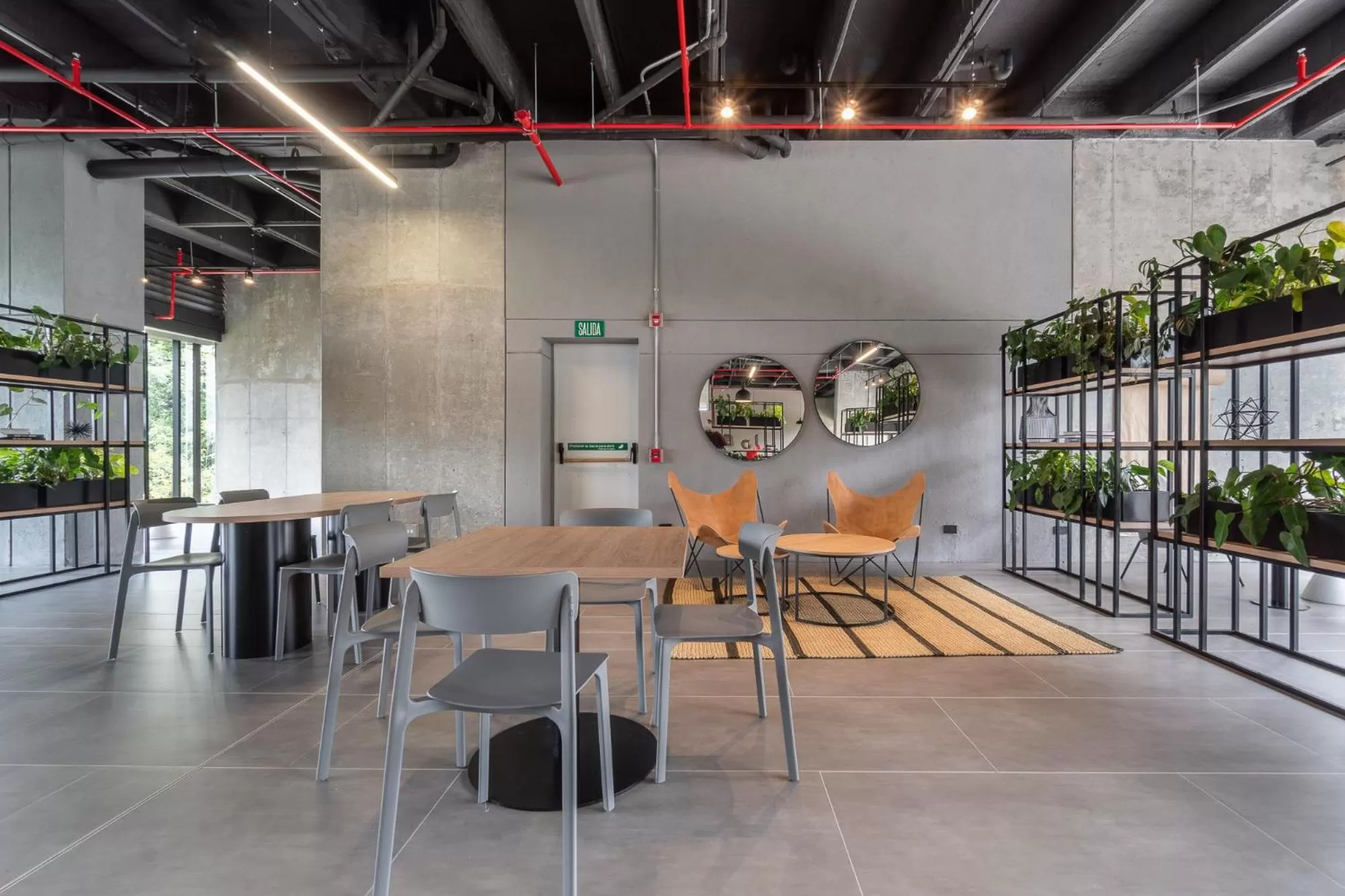 Seating area in Apartamentos Go Living & Suites by HOUSY HOST