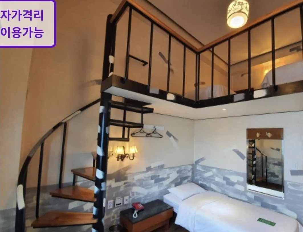 Bed in Friendly DH Naissance Hotel by Mindrum Group