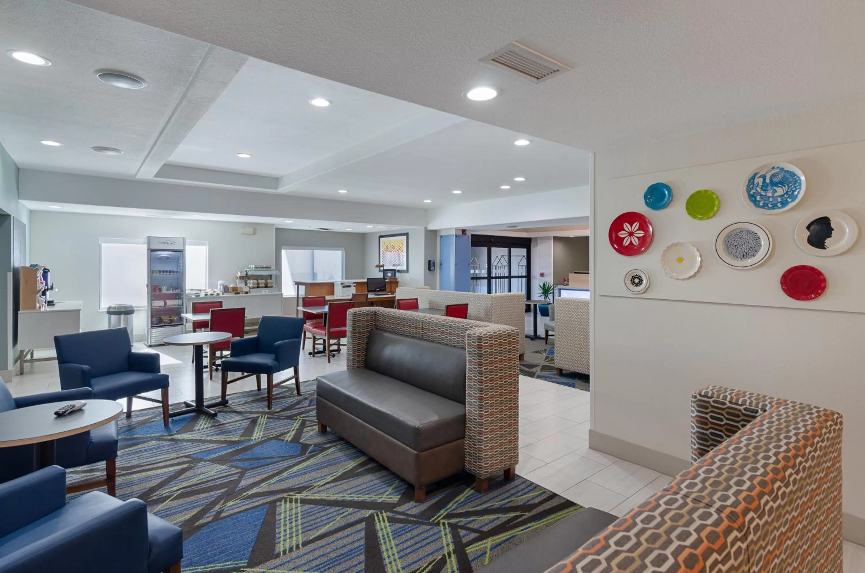 Lobby or reception in Holiday Inn Express Hotel & Suites Weston by IHG