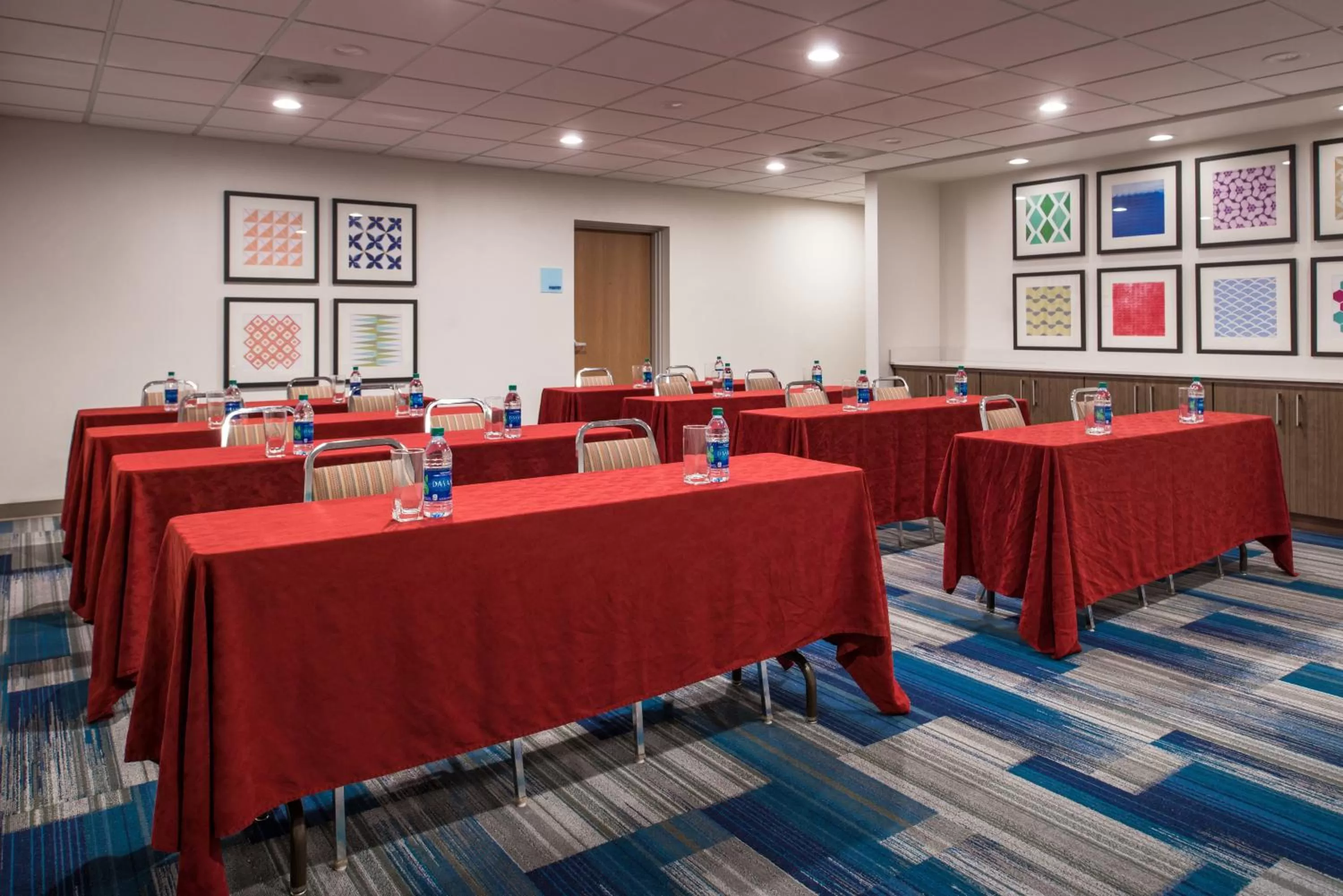 Meeting/conference room in Holiday Inn Express Hotel & Suites Tampa-Anderson Road-Veterans Exp by IHG