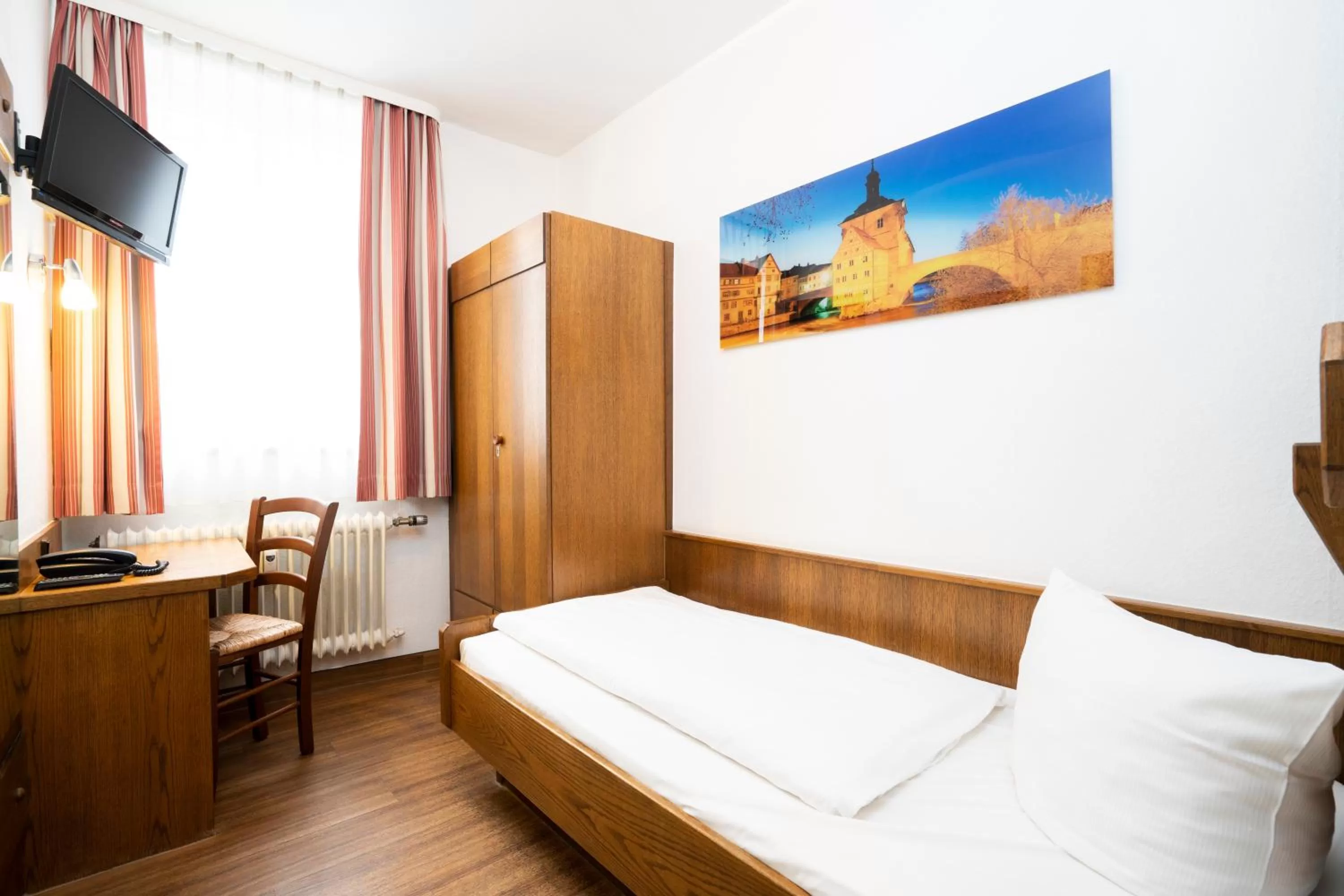 Photo of the whole room, Bed in Hotel Alt Bamberg