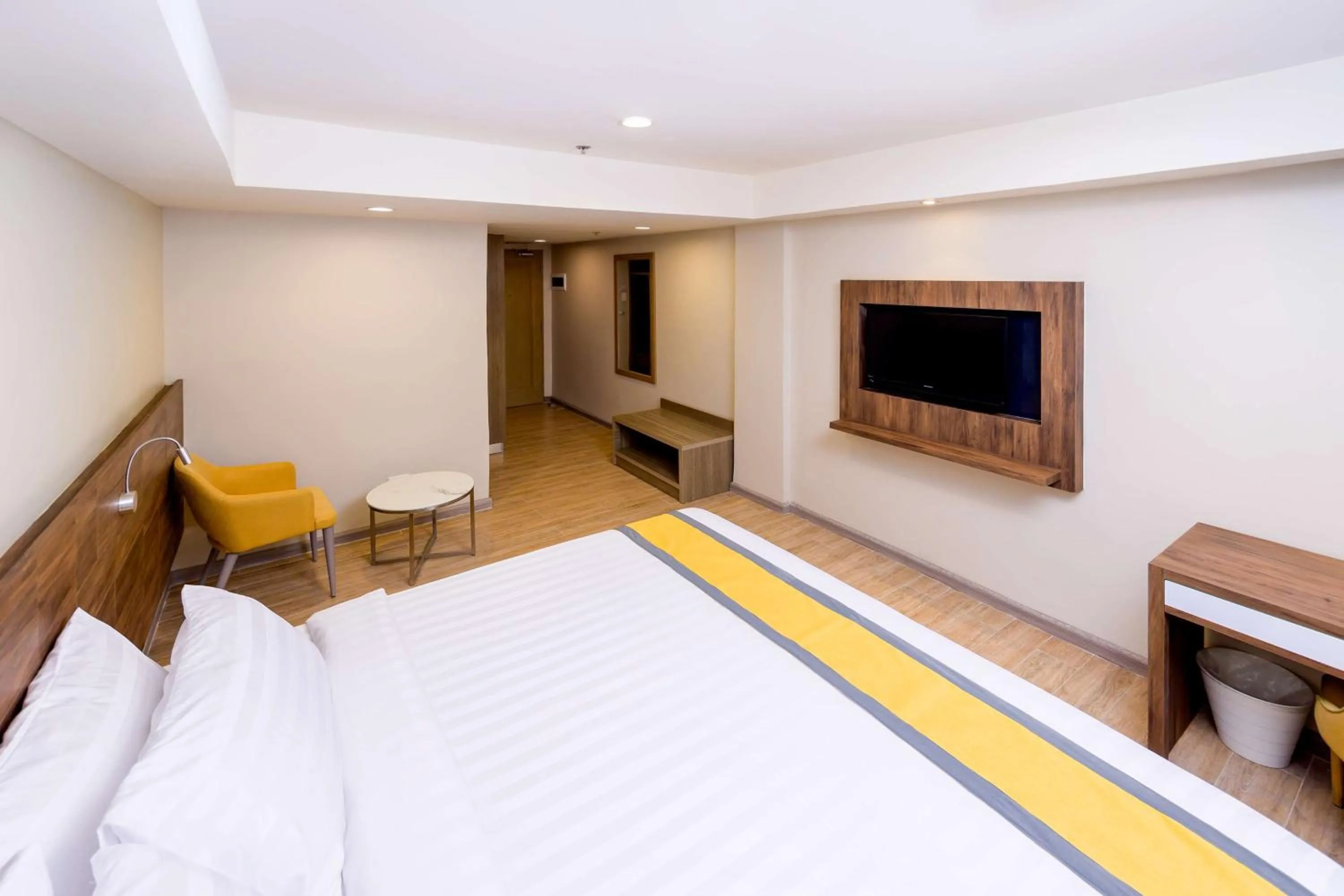 Bedroom, Bed in SureStay Plus by Best Western Cebu City