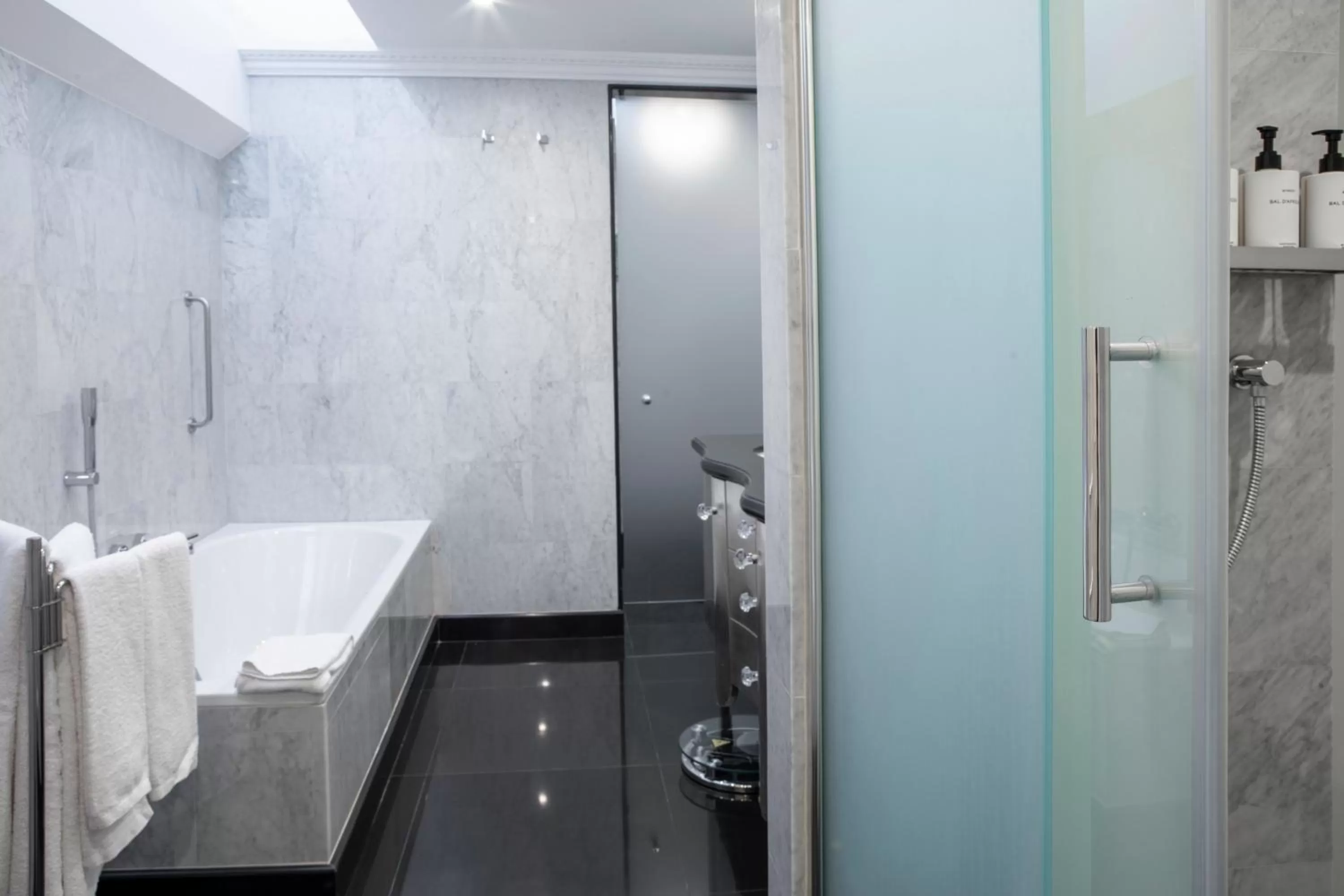 Bathroom in InterContinental Porto - Palacio das Cardosas by IHG