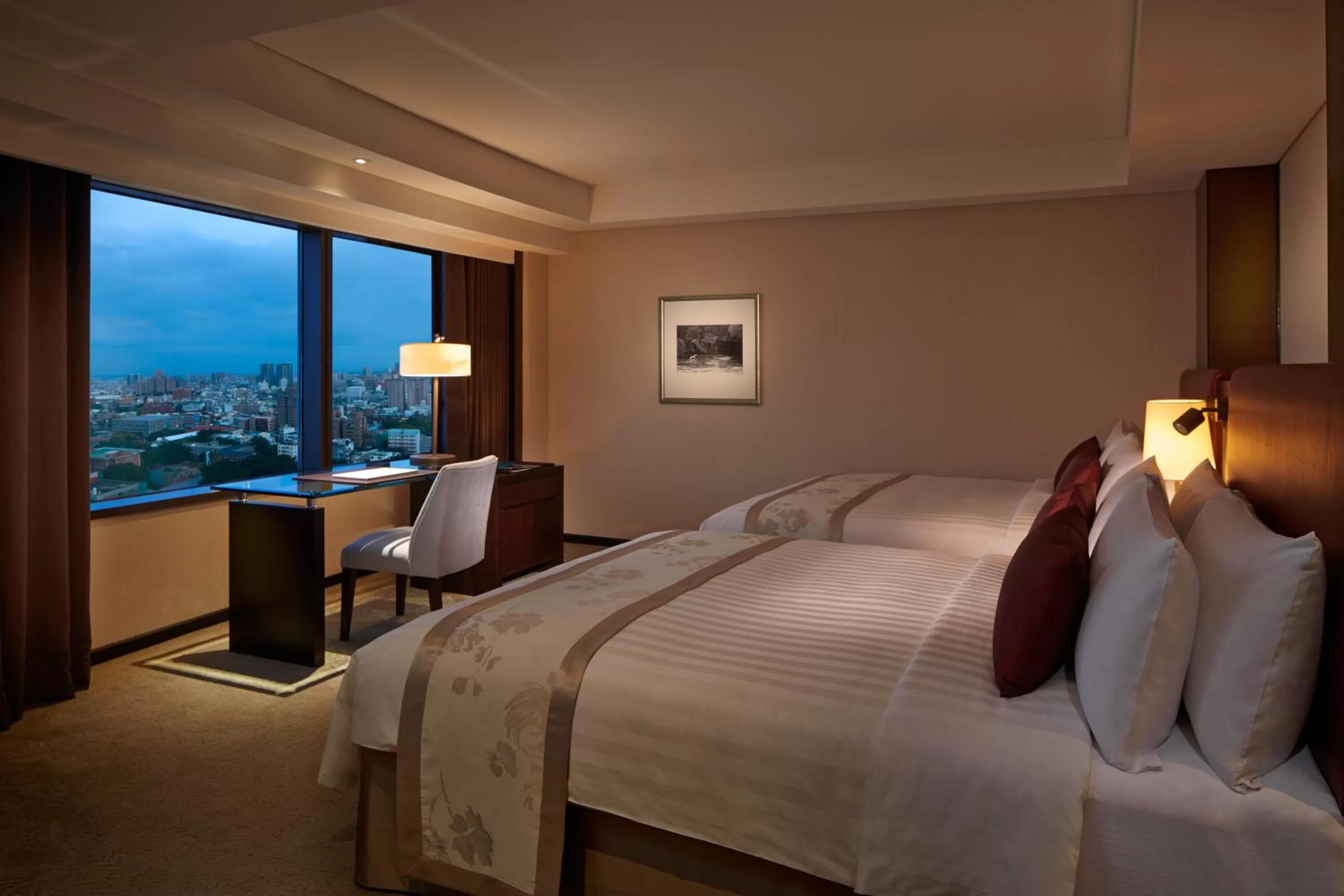 City view, Bed in Shangri-La Far Eastern Tainan