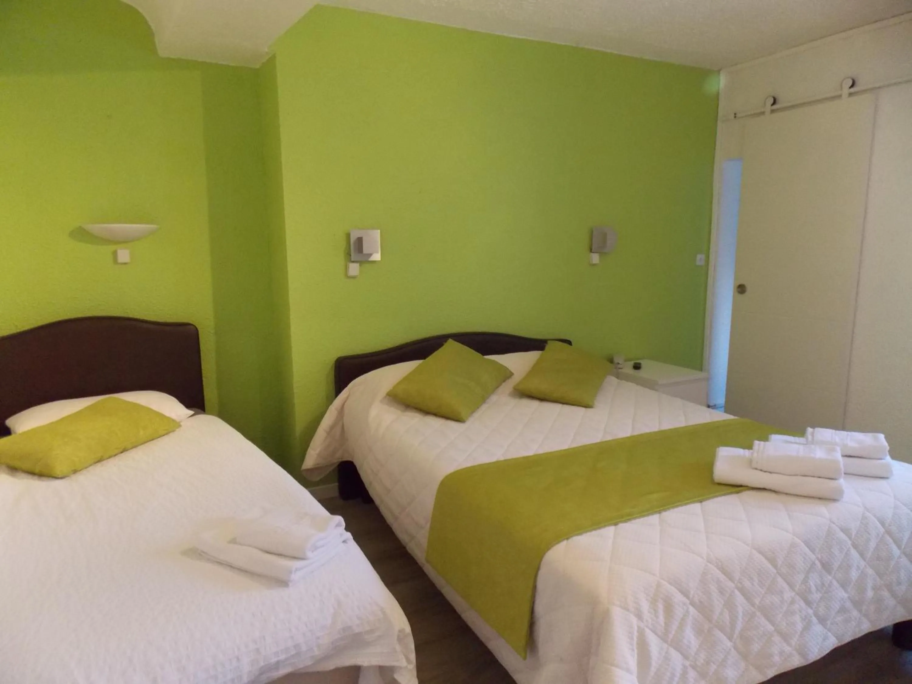 Bed in Hôtel Le Chambellan